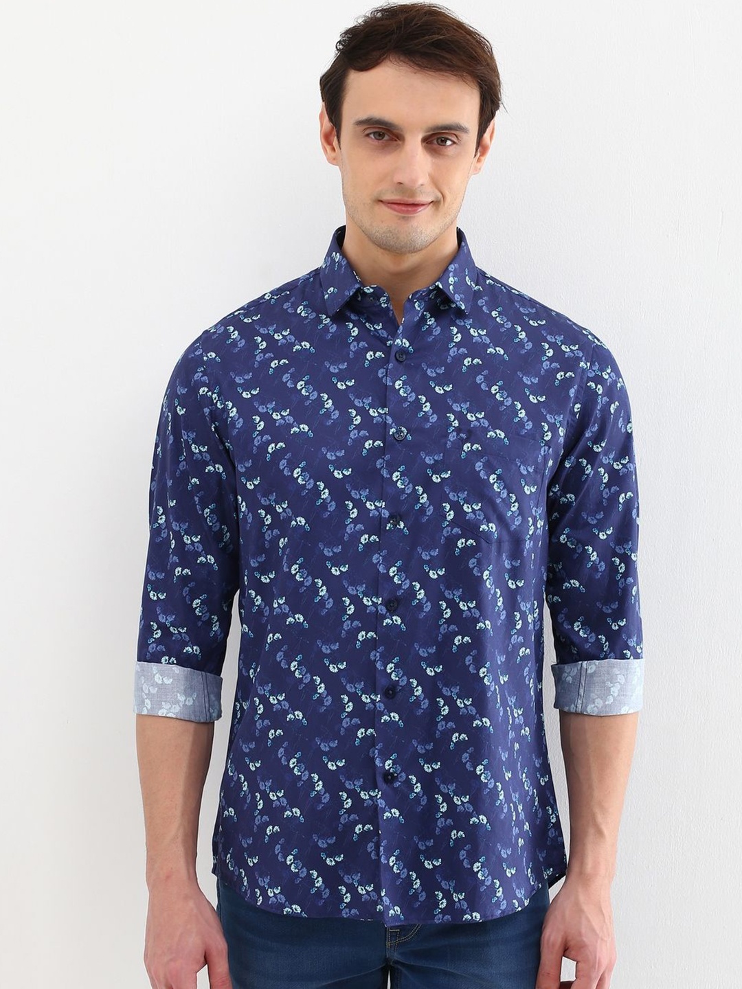 

Allen Solly Men Slim Fit Floral Opaque Printed Casual Shirt, Blue