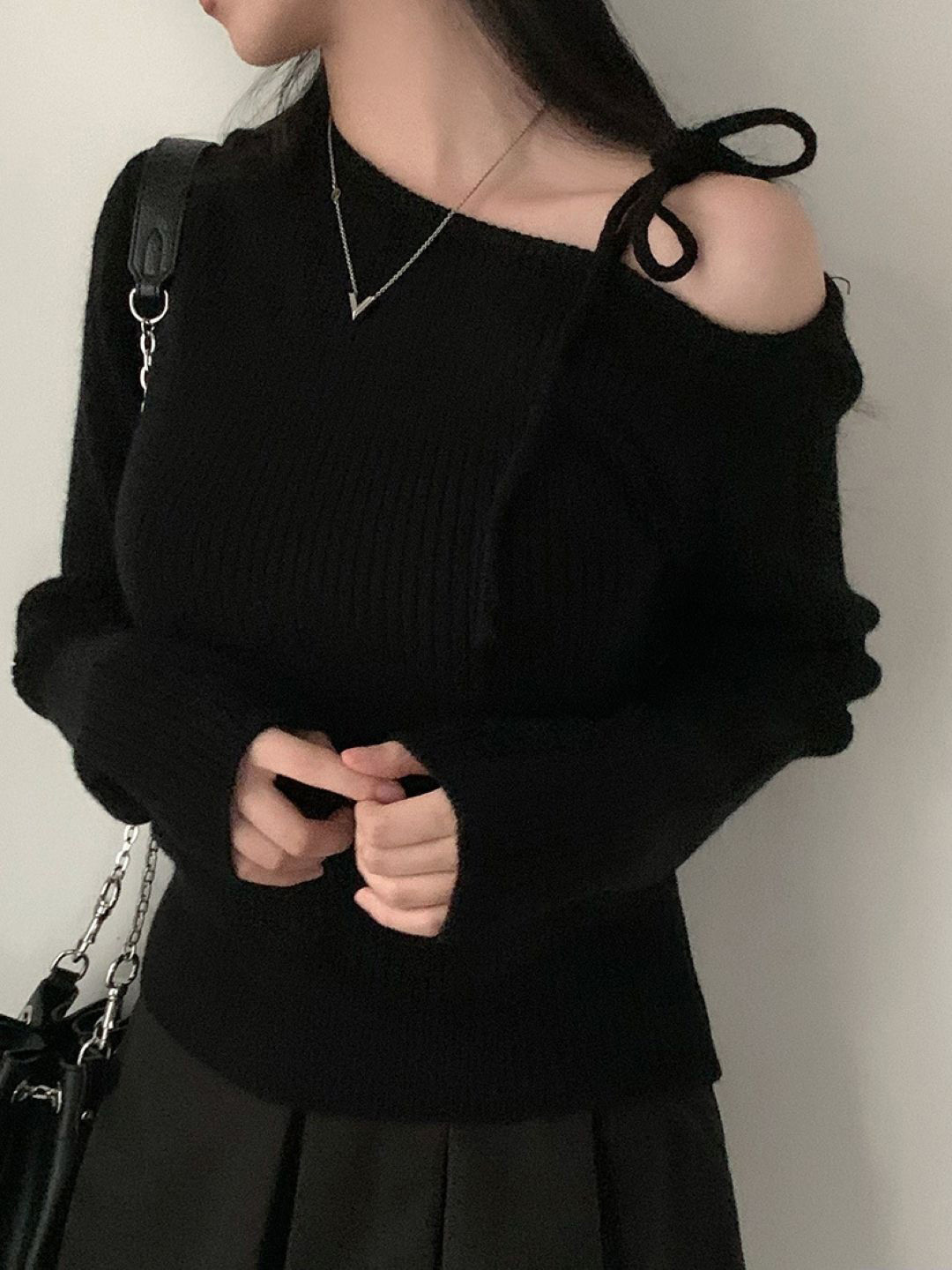 

StyleCast Women Long Sleeves Pullover Sweater, Black