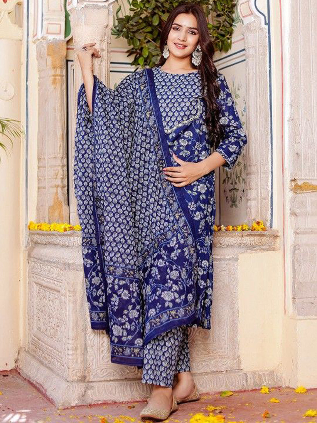 

Chandbaali Floral Printed Pure Cotton Straight Kurta With Palazzos & Dupatta, Blue