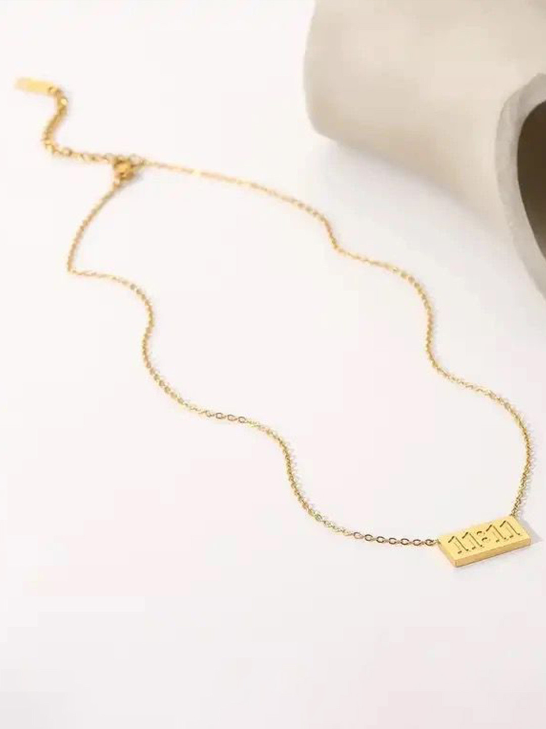 

DressBerry Gold-Plated Necklace