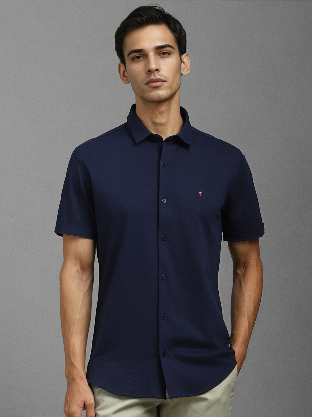 

Louis Philippe Sport Men Super Slim Fit Opaque Casual Shirt, Navy blue