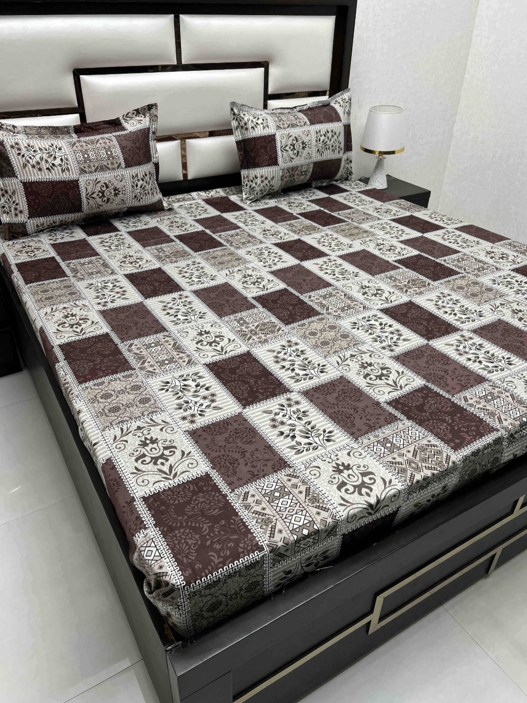 

Pure Decor Brown Floral Printed Pure Cotton 220 TC King Bedsheet Set 2.75 m x 2.72 m