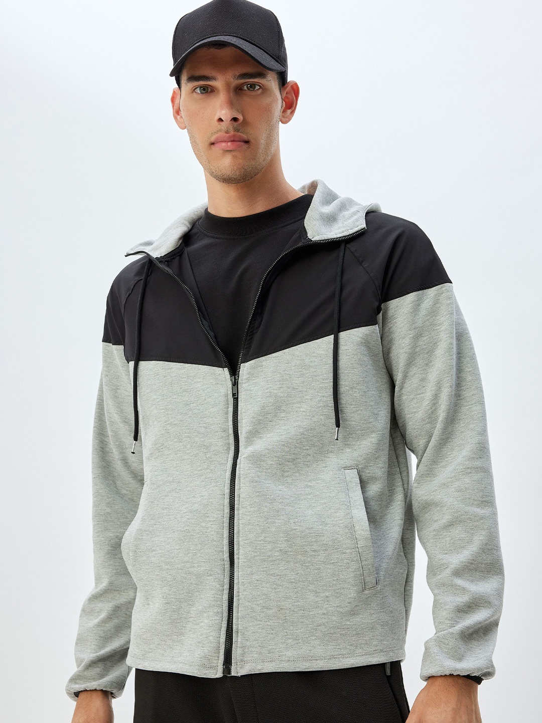 

Koton Men Colourblocked Long Sleeves Hooded Sweatshirt, Grey