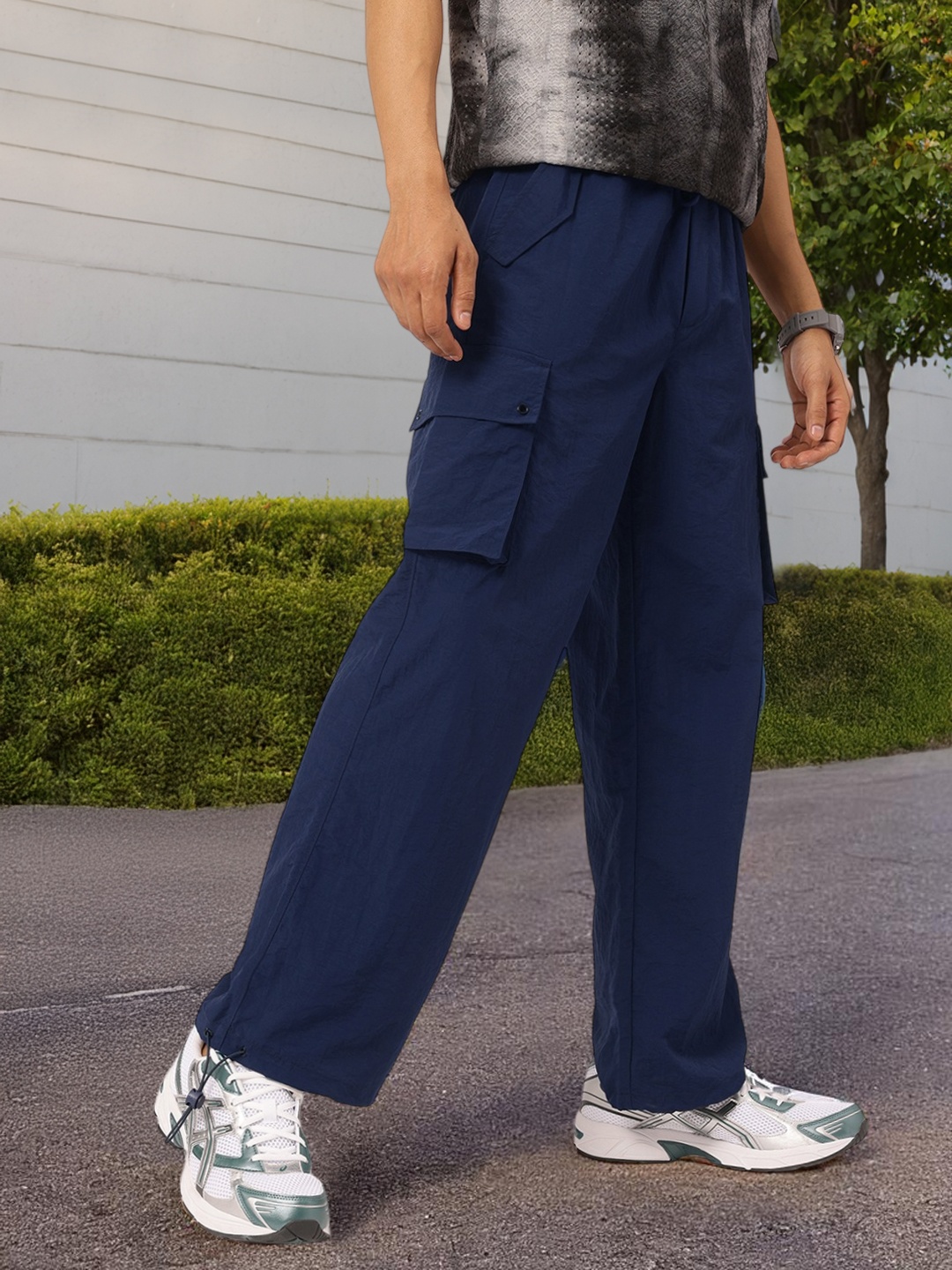 

Kook N Keech Men Utility Chic Toggled Trousers, Navy blue