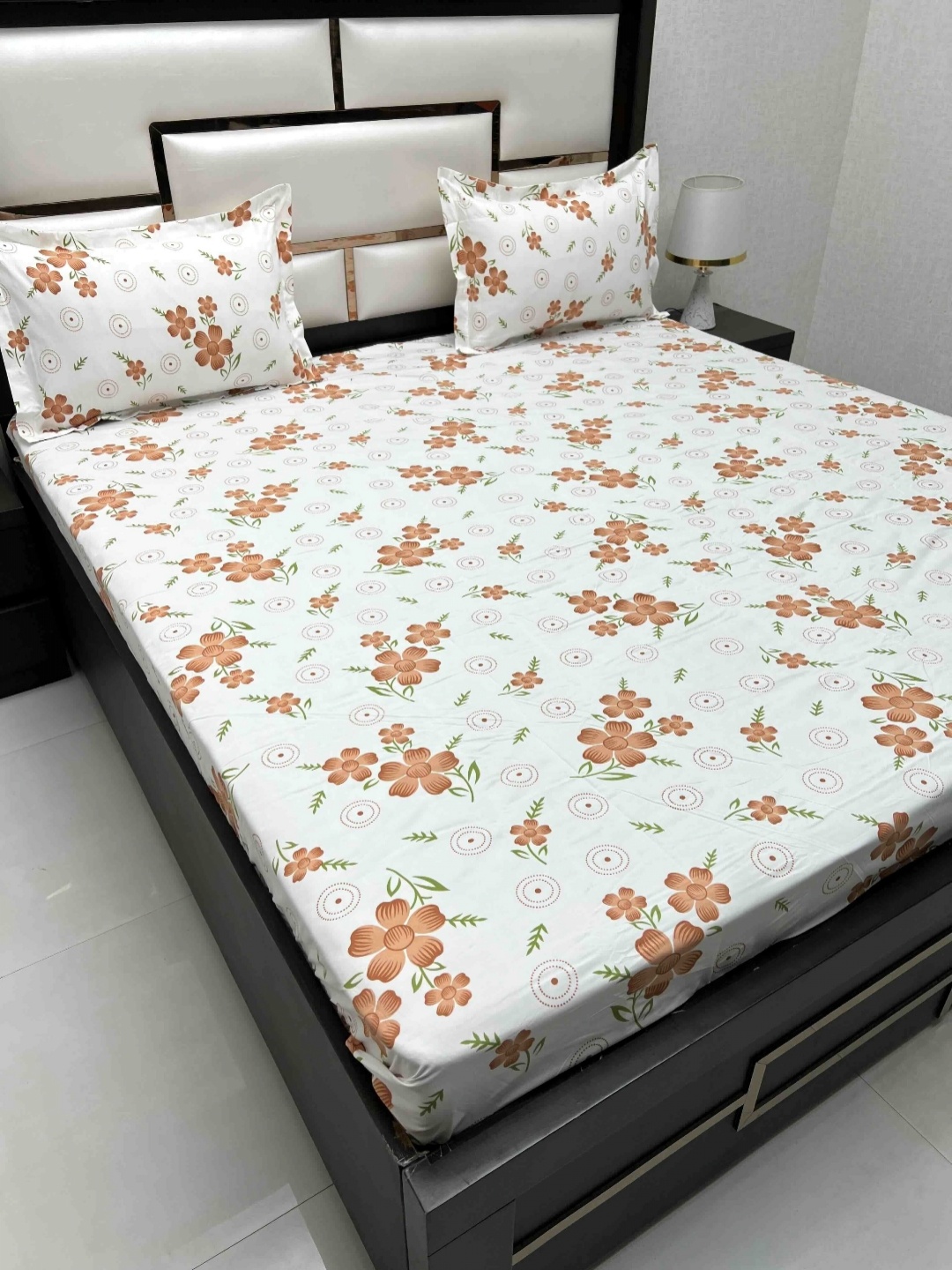 

Pure Decor Queen Size Double Bedsheet With 2 Pillow Covers 2.28m X 2.54m, Orange