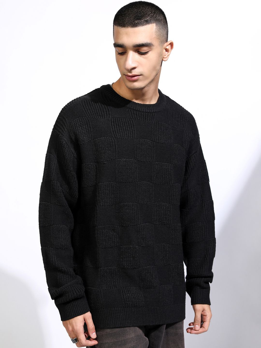 

HIGHLANDER Men Self Design Round Neck Pullover, Black
