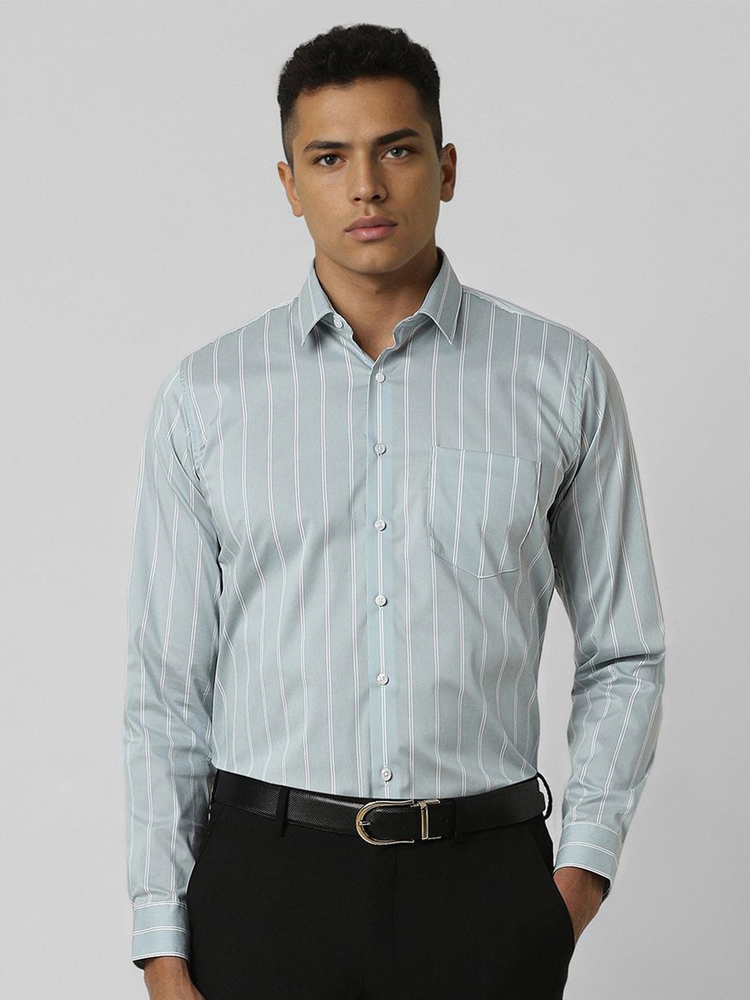 

Van Heusen Men Slim Fit Opaque Striped Formal Shirt, Blue