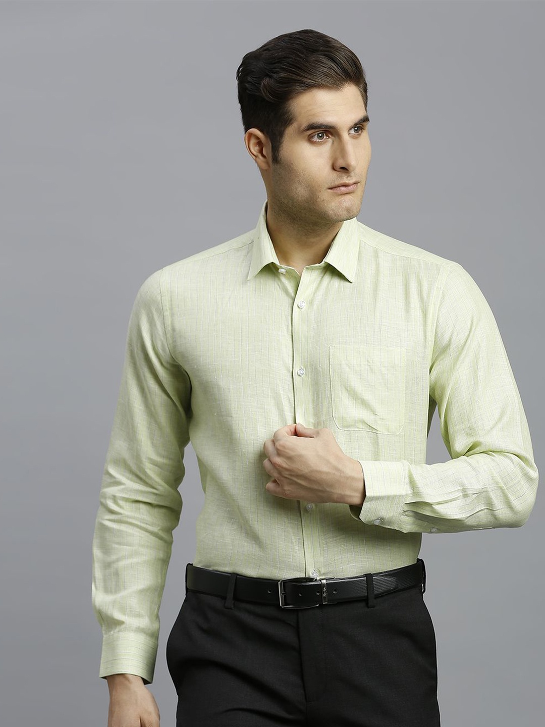 

Reid & Taylor Men Classic Opaque Striped Formal Shirt, Green