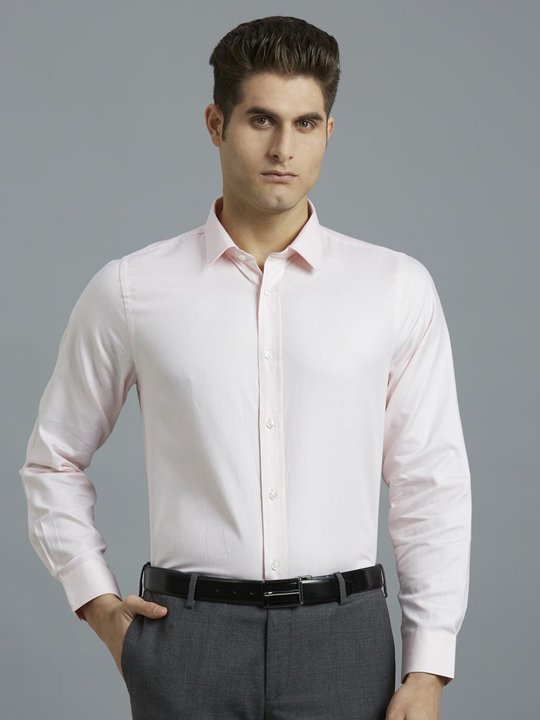 

Reid & Taylor Men Slim Fit Opaque Formal Shirt, Pink