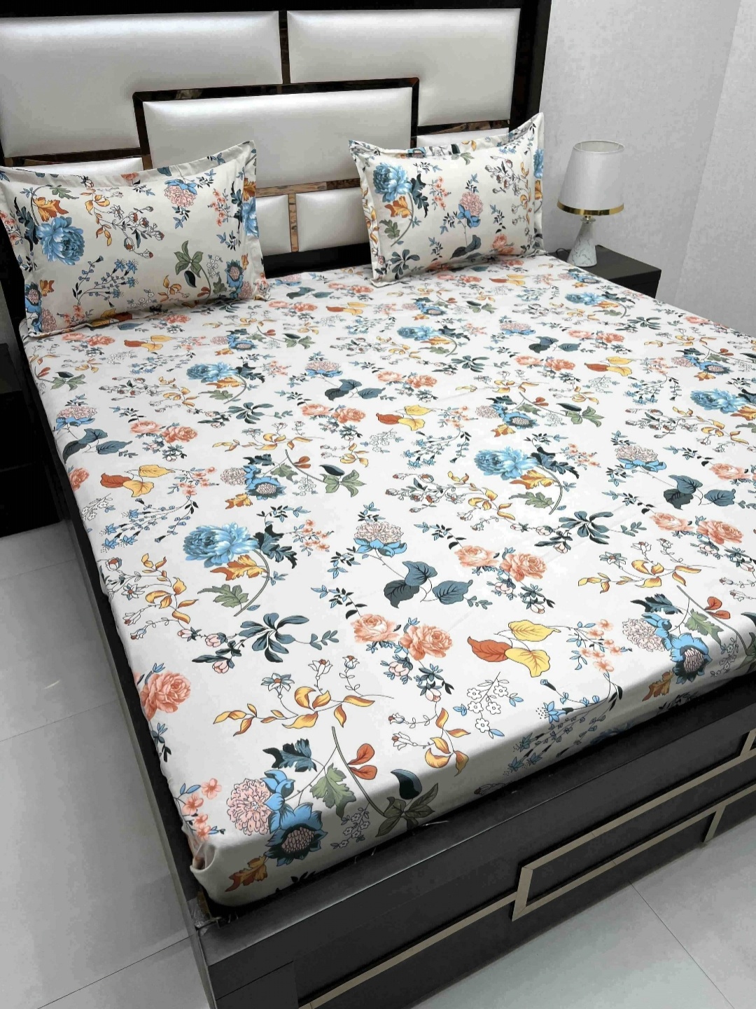 

Pure Decor Queen Size Double Bedsheet With 2 Pillow Covers 2.28m X 2.54m, White