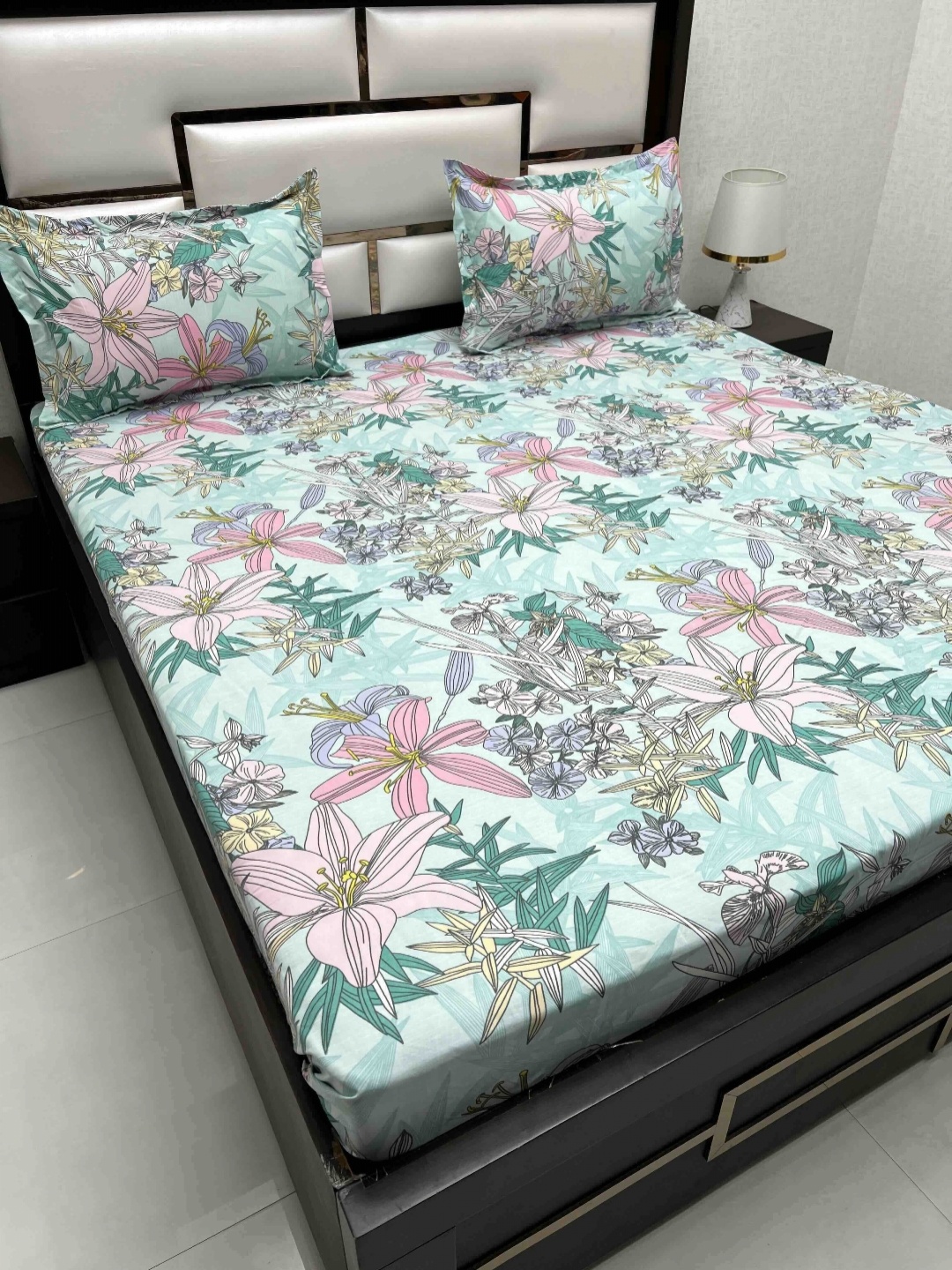 

Pure Decor Amulya Green Floral Printed Microfiber 230 TC Queen Bedsheet Set 2.26 x 2.55 m
