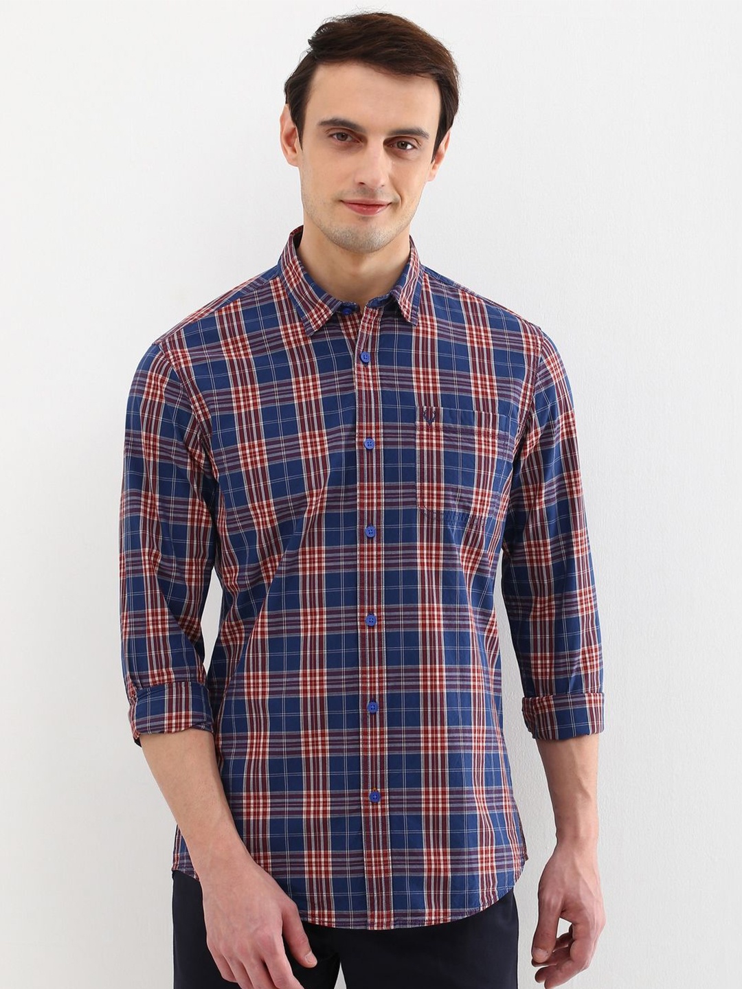 

Allen Solly Men Custom Opaque Checked Casual Shirt, Blue