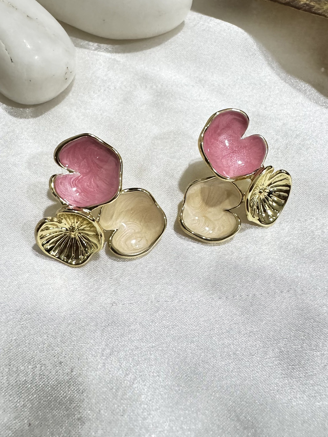 

The Jewellery Tale Contemporary Studs Earrings, Gold