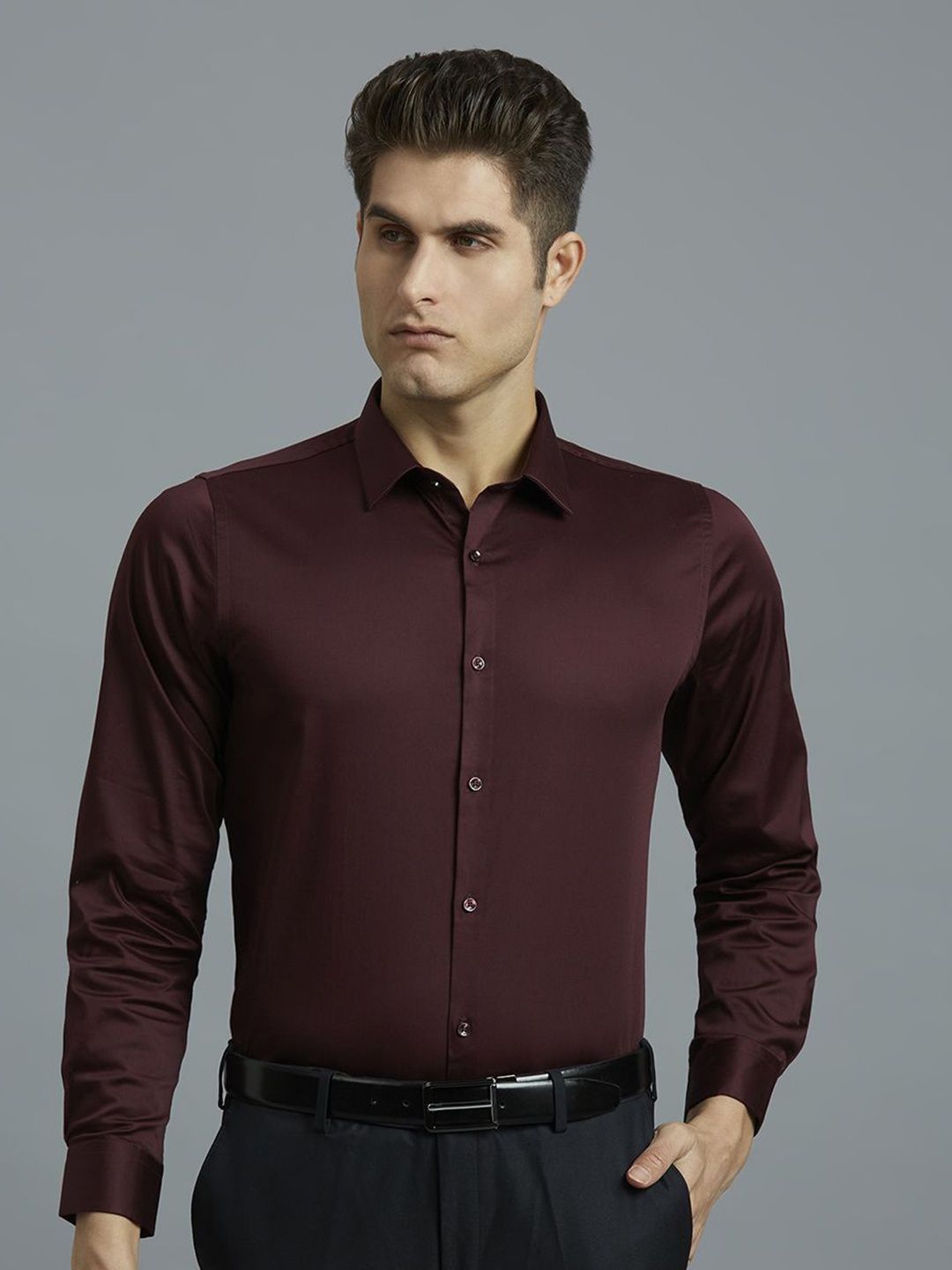 

Reid & Taylor Men Slim Fit Opaque Formal Shirt, Purple