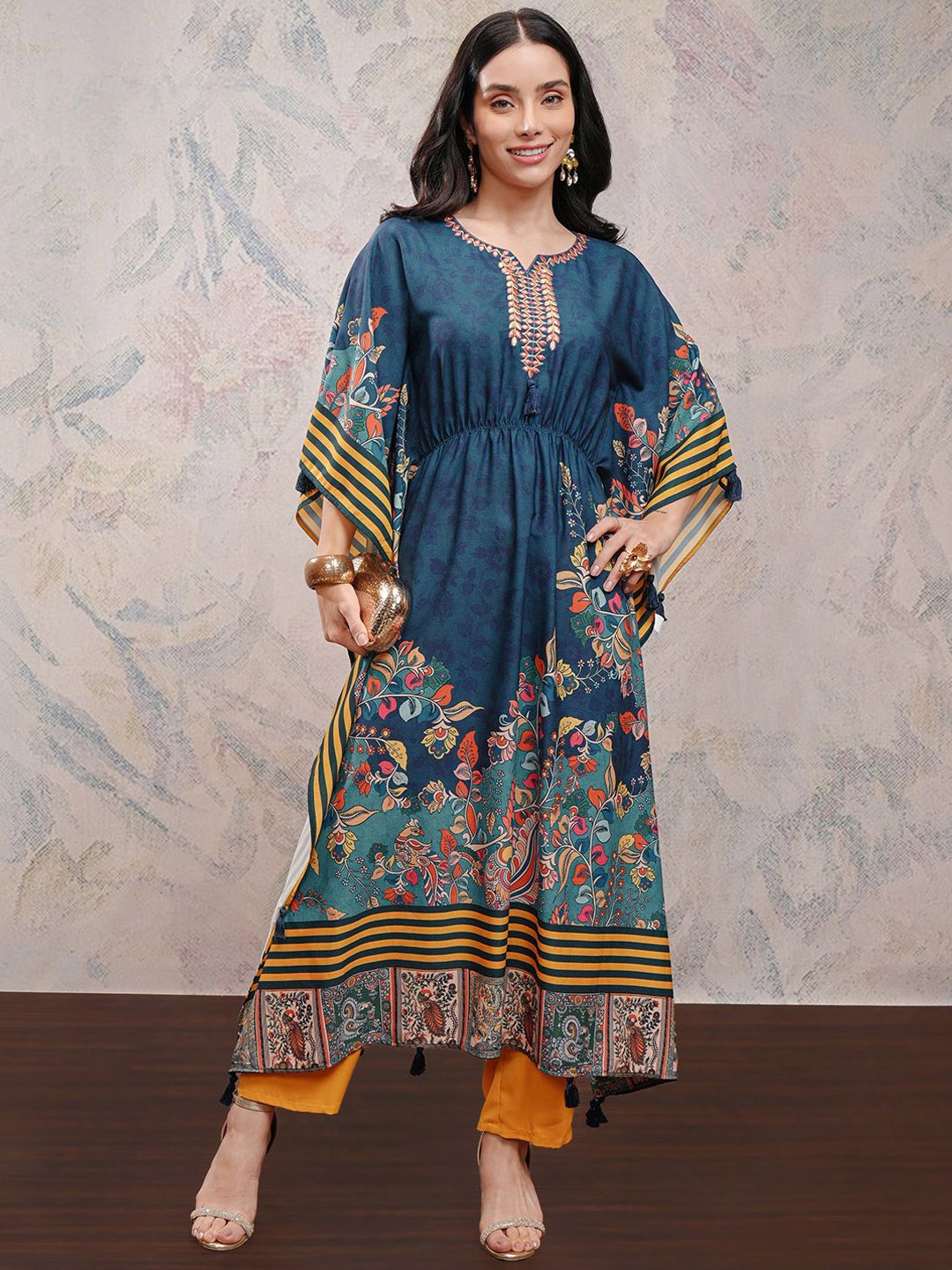 

Vishudh Flared Sleeves Printed Tunic with Trouser, Navy blue