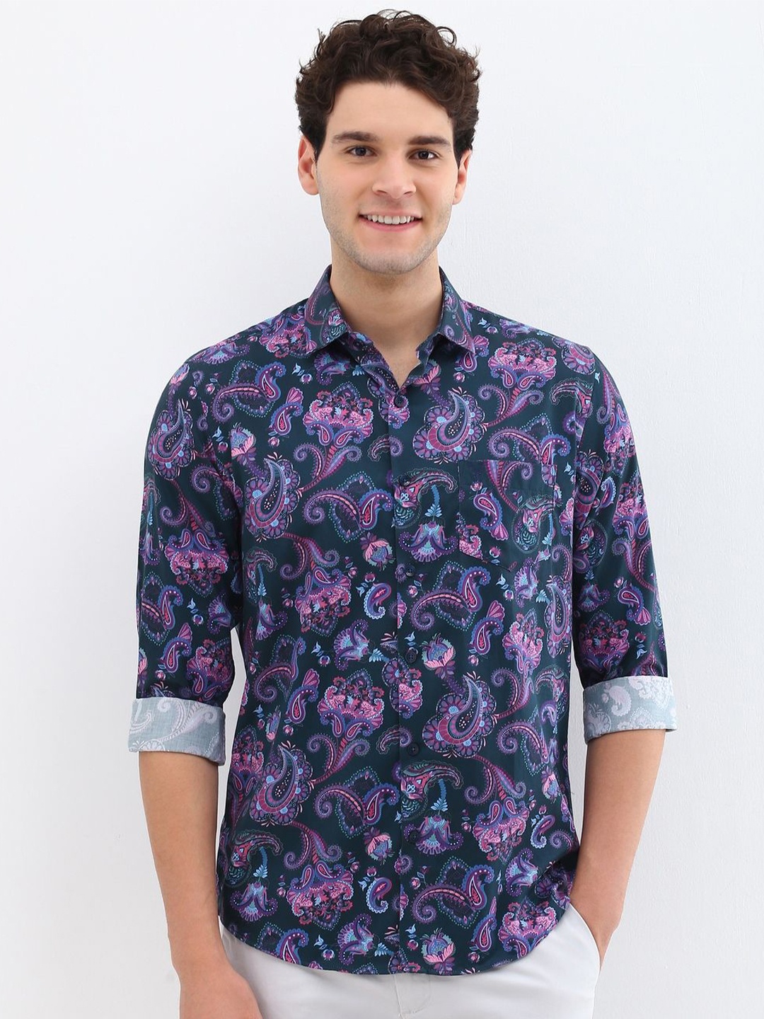 

Allen Solly Men Slim Fit Floral Opaque Printed Casual Shirt, Green