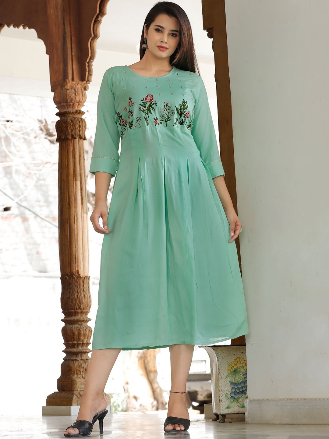 

Mehsoos Women Floral Colourblocked Sequinned Anarkali Kurta, Green