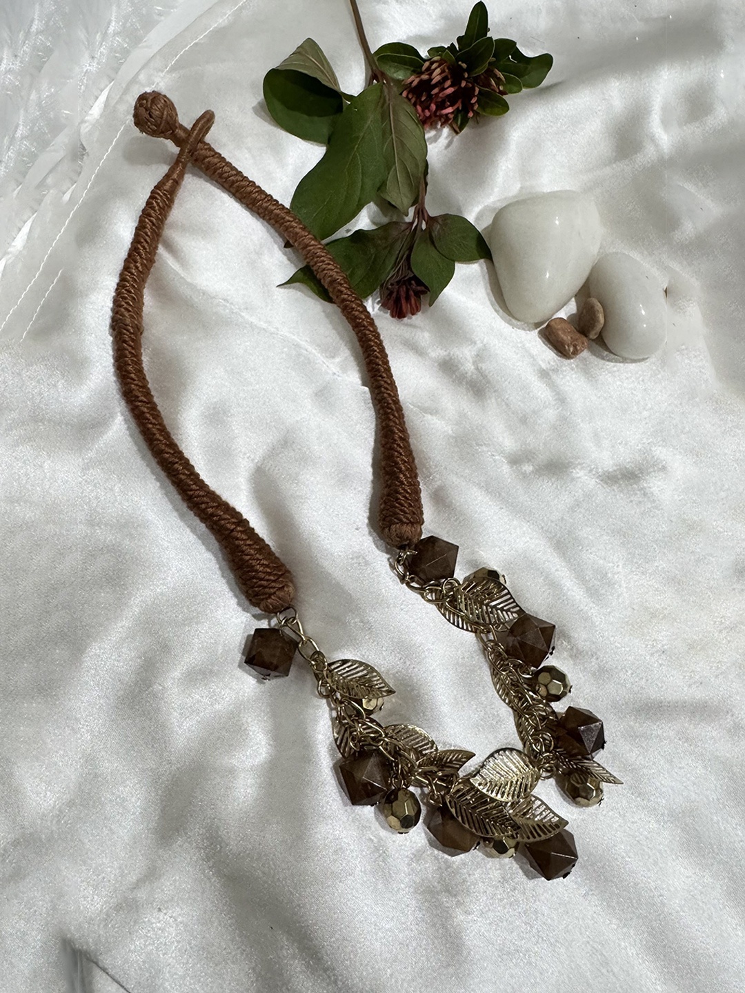 

The Jewellery Tale Brass Choker Necklace, Brown