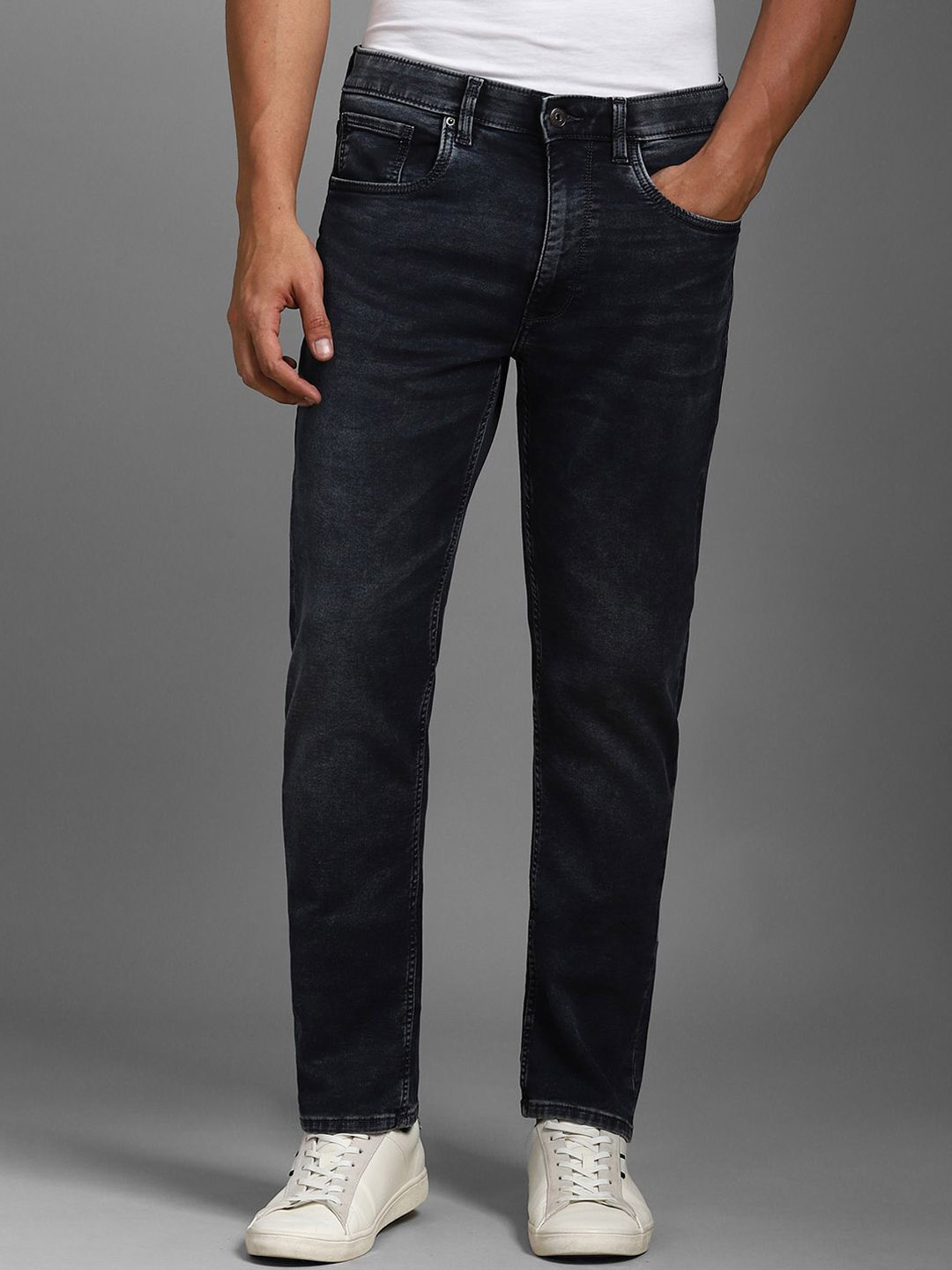 

Louis Philippe Jeans Men Mid-Rise Slim Fit Light Fade Jeans, Charcoal