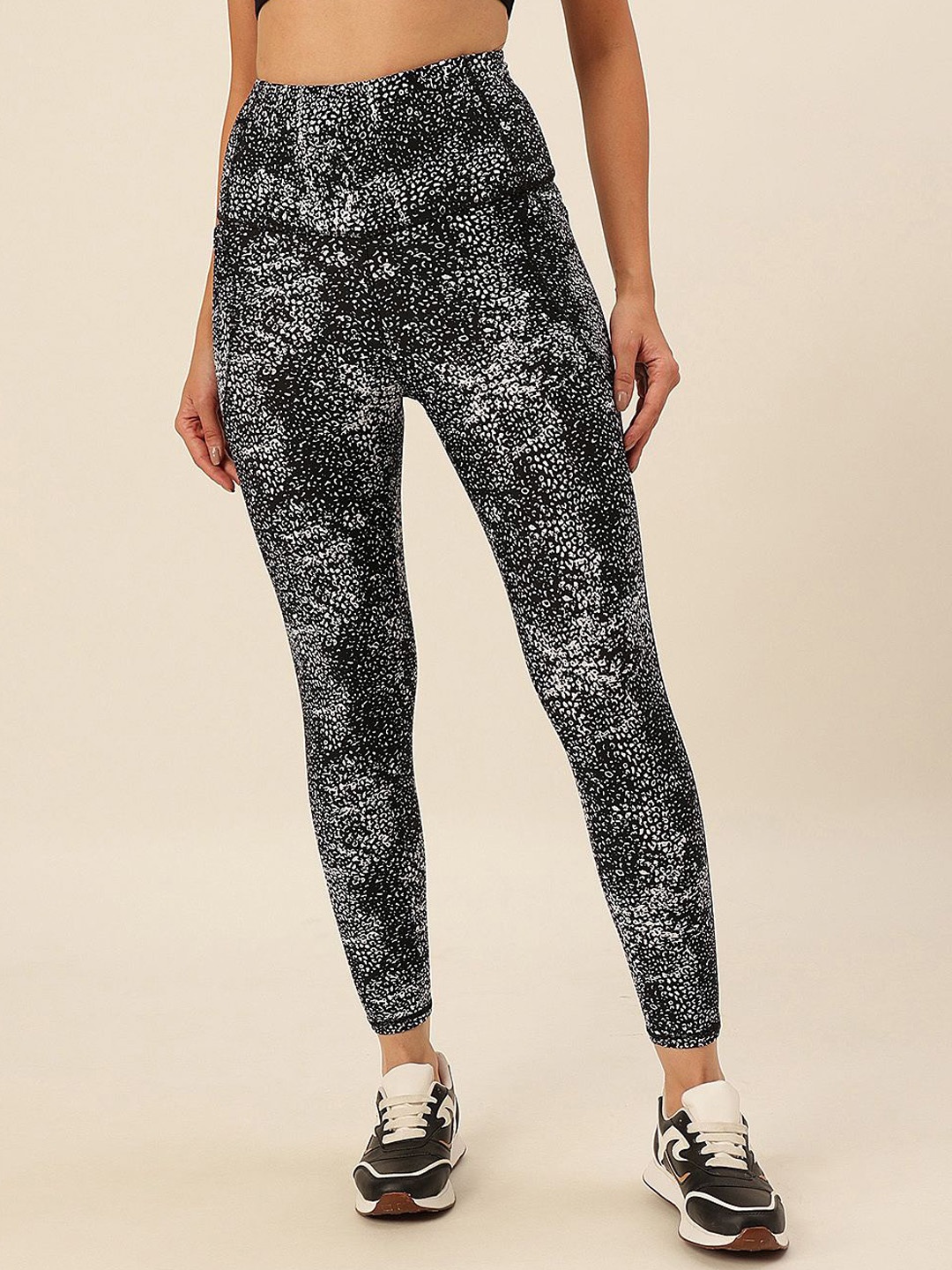 

CUKOO Women Printed Rapid-Dry Tights, Black