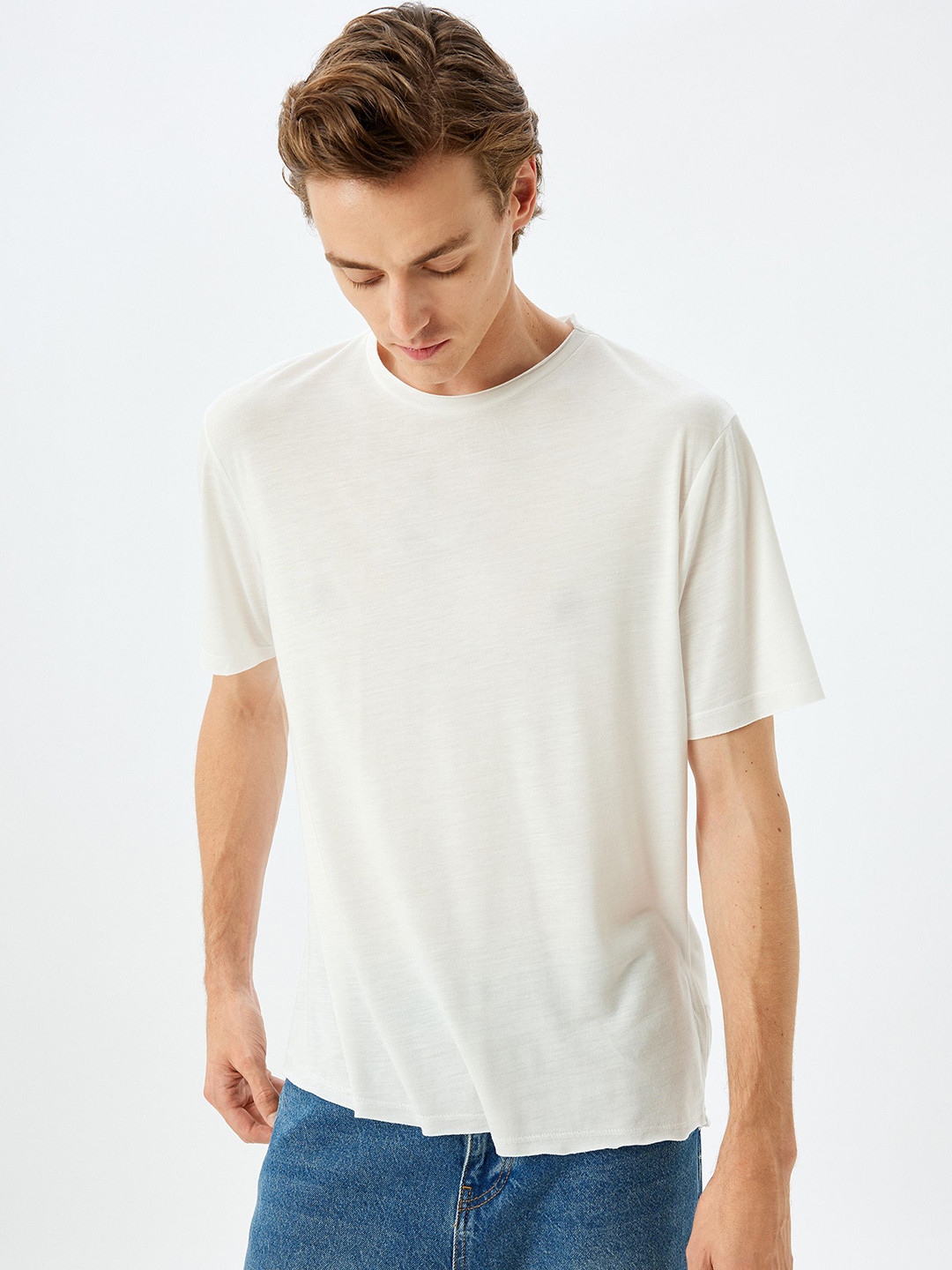 

Koton Men Solid Round Neck T-shirt, White