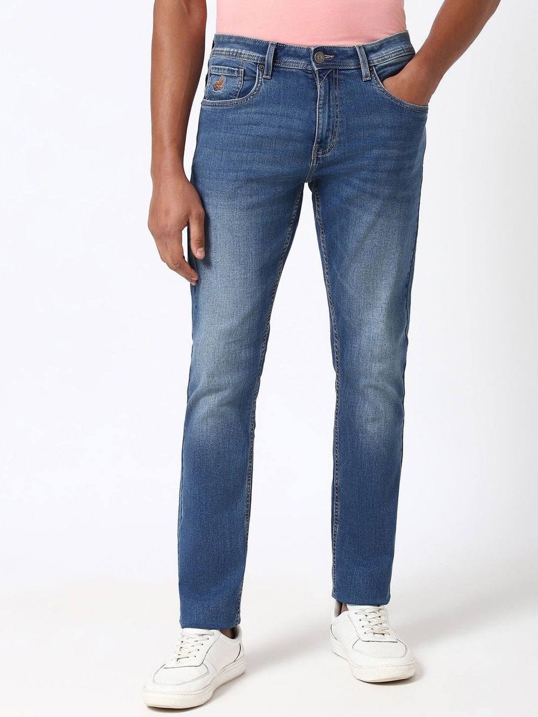 

Peter England Casuals Men Slim Fit Mid-Rise Light Fade Jeans, Blue