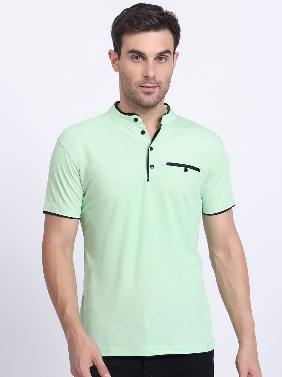 

N AND J Men Solid Mandarin Collar Polo T-shirt, Green