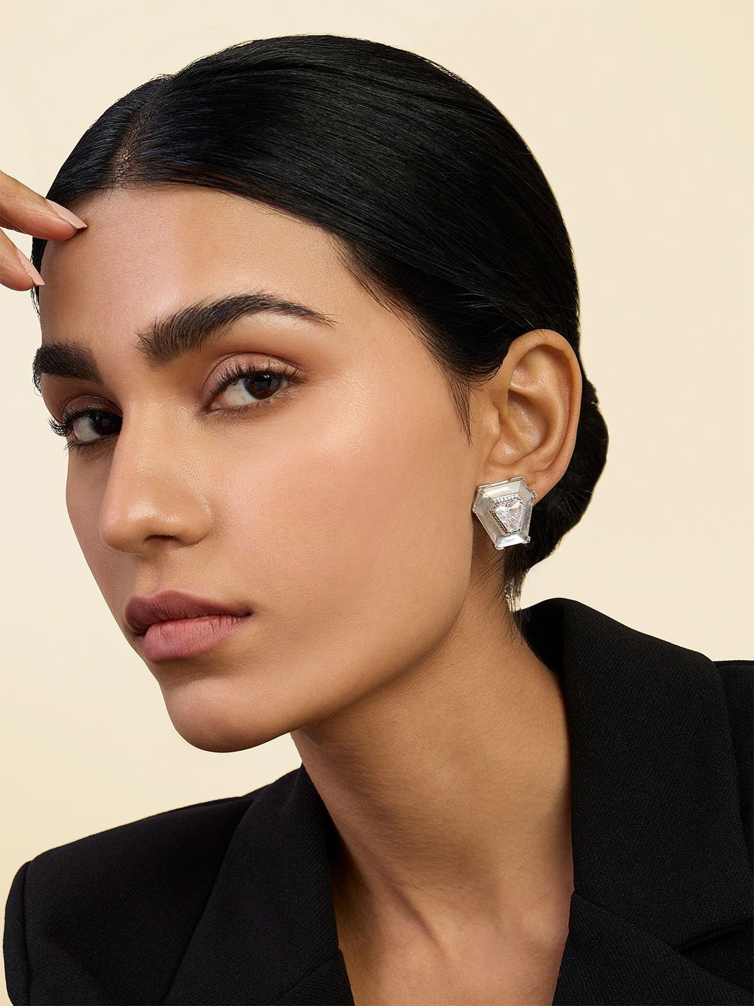 

Isharya Contemporary Studs Earrings, Silver