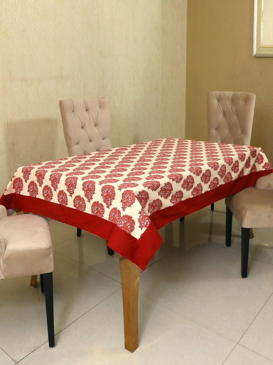 

BILBERRY Furnishing by preeti grover White Ethnic Motifs Cotton 6-Seater Table Cover