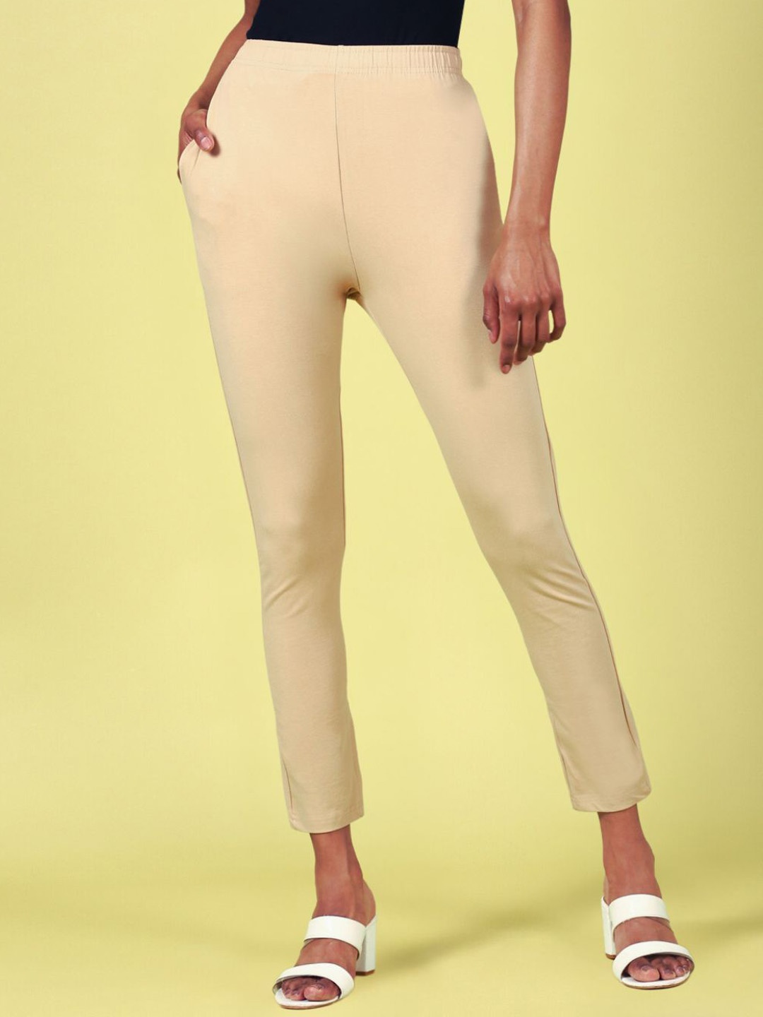 

De Moza Women Cotton Mid-Rise Slim Fit Cigarette Trousers, Nude