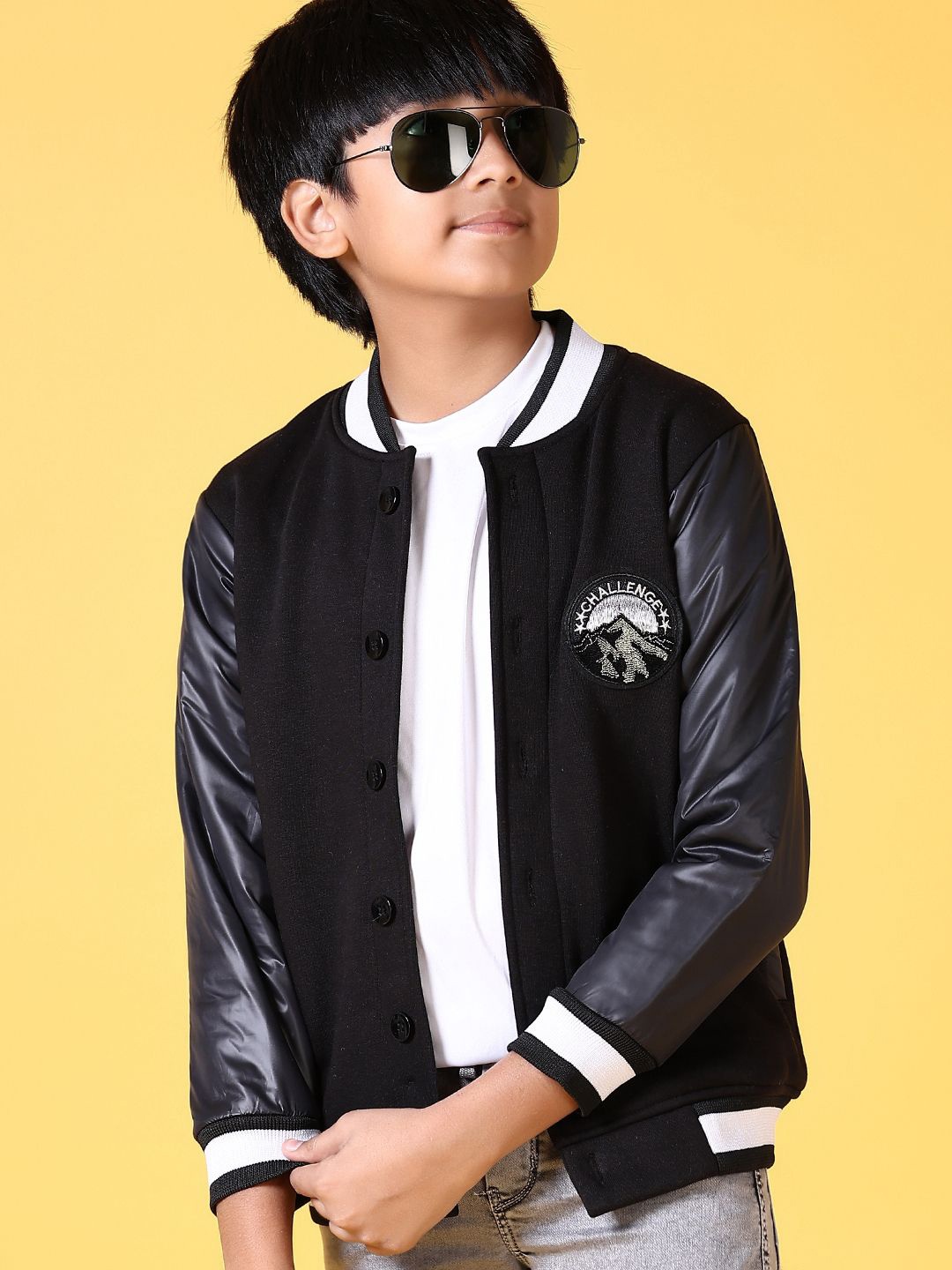 

V-Mart Boys Printed Pullover Sweatshirt, Black