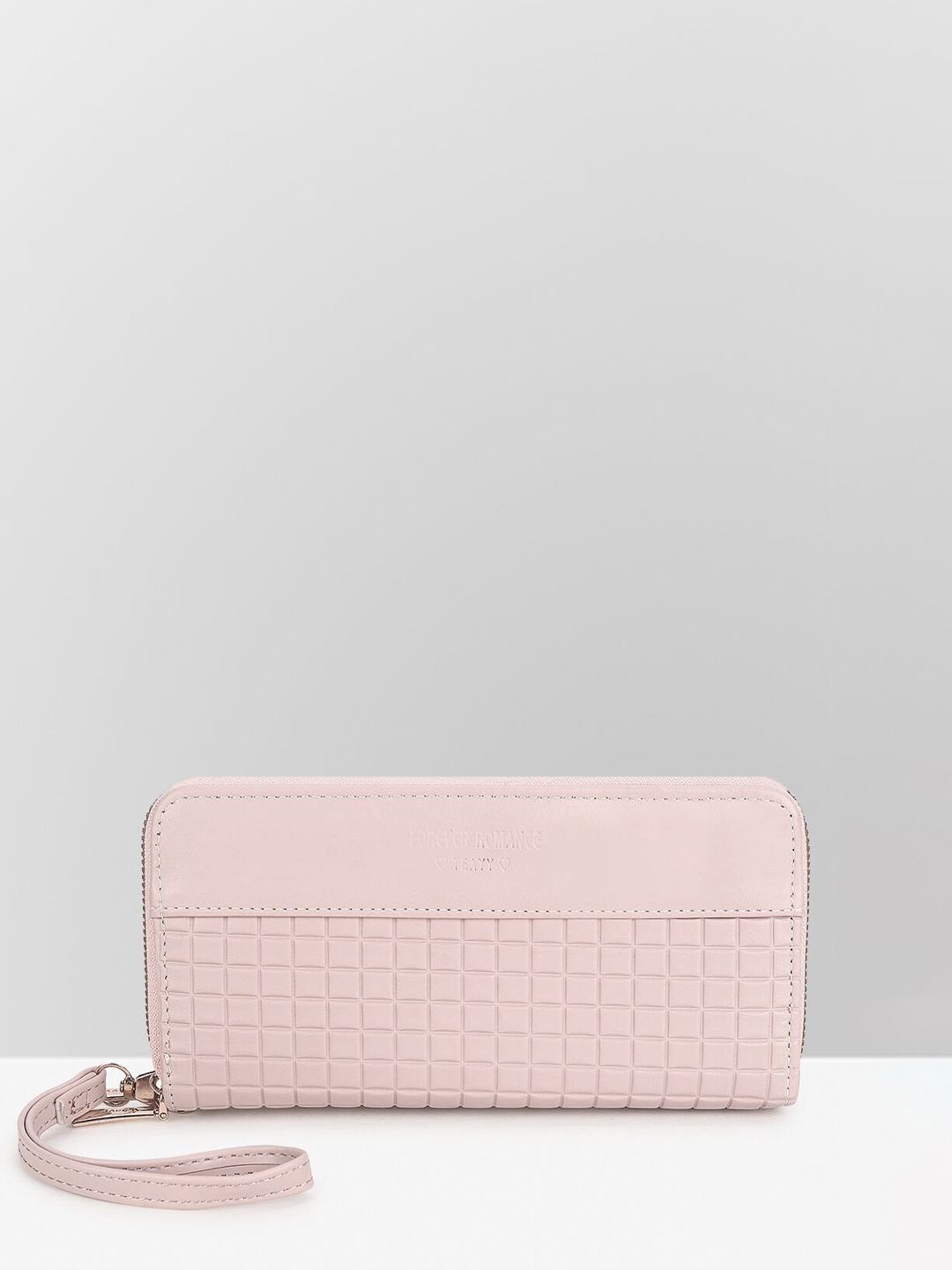 

Filauri Textured Leather Bucket Handheld Bag with Tasselled, Peach