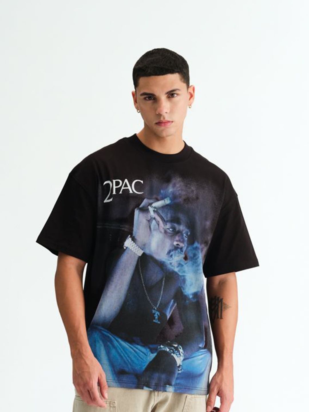 

Bonkers Corner Men Printed Extended Sleeves Raw Edge T-shirt, Black
