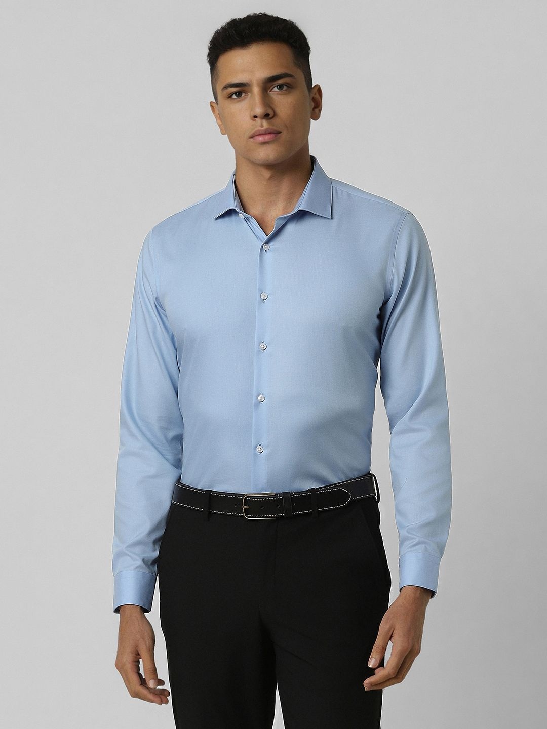 

Van Heusen Men Slim Fit Opaque Formal Shirt, Blue