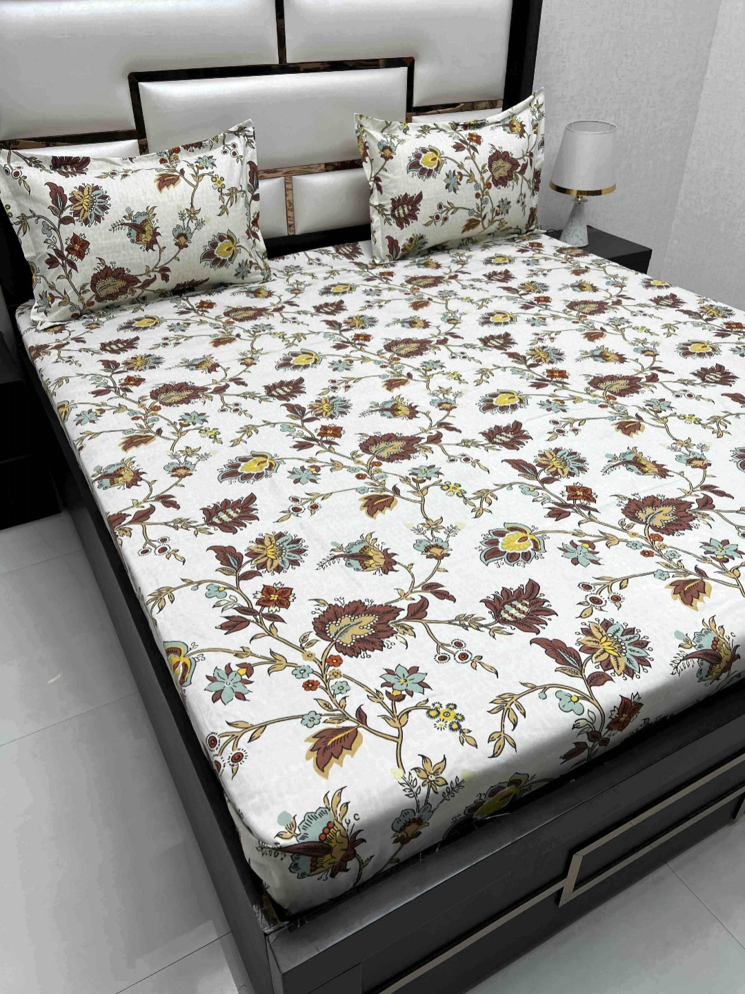 

Pure Decor Queen Size Double Bedsheet With 2 Pillow Covers 2.28m X 2.54m, White