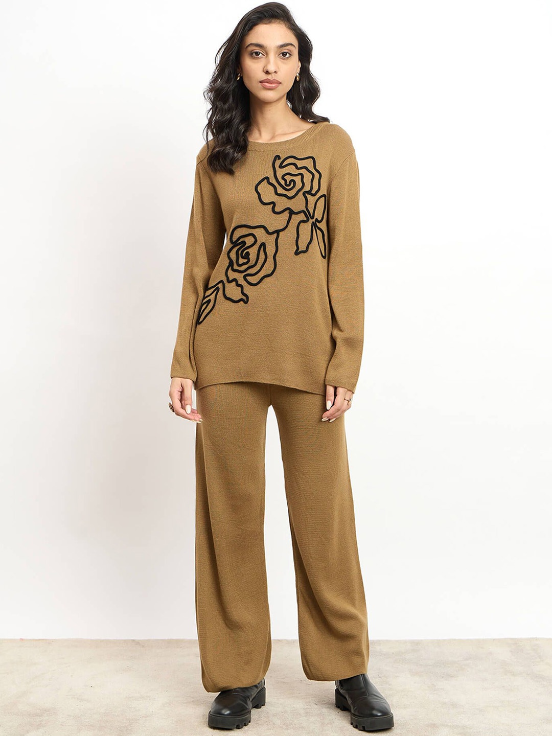 

SALT ATTIRE Liana Floral Embroidered Top With Trousers, Beige