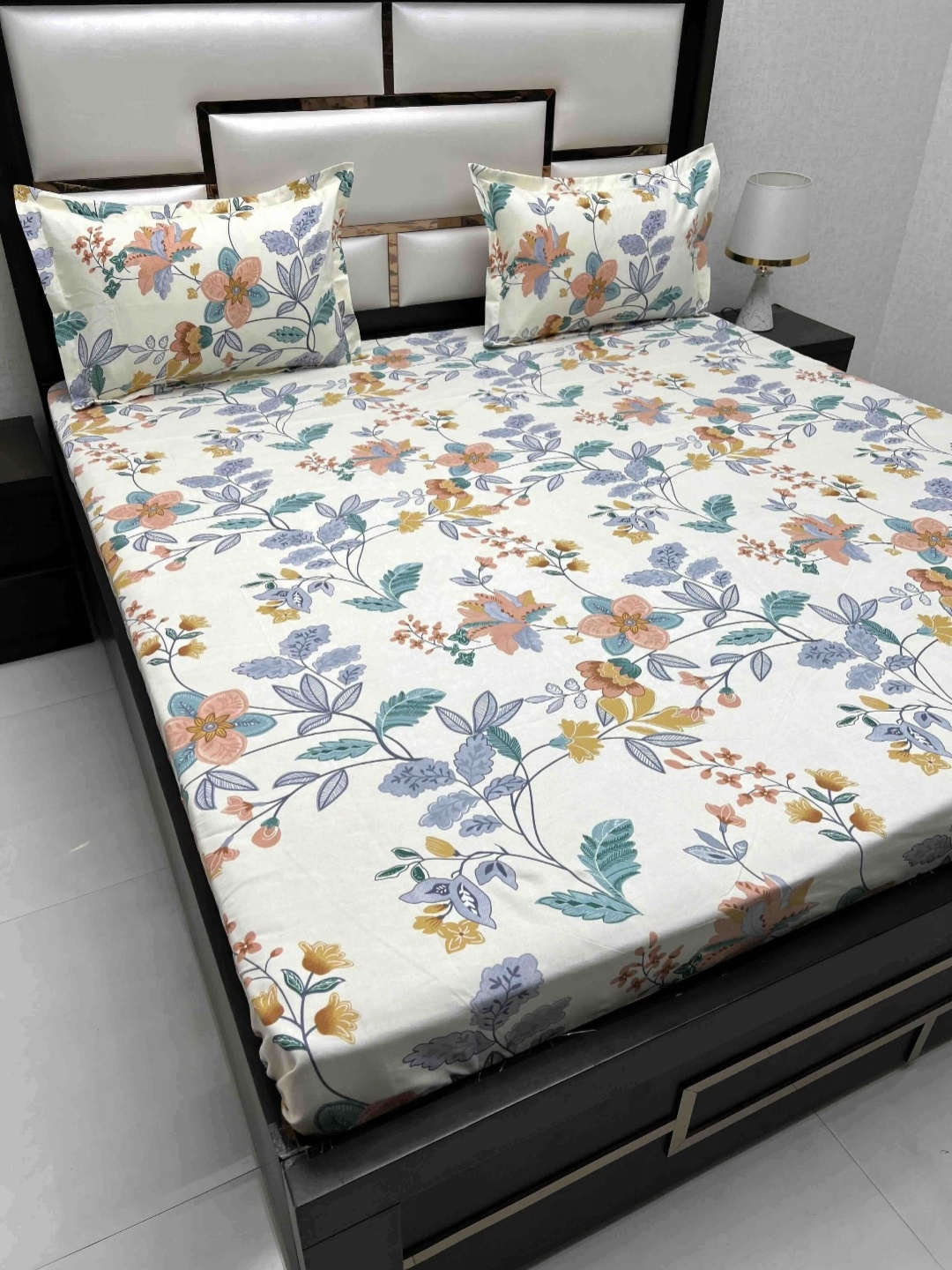 

Pure Decor Queen Size Double Bedsheet With 2 Pillow Covers 2.28m X 2.54m, White