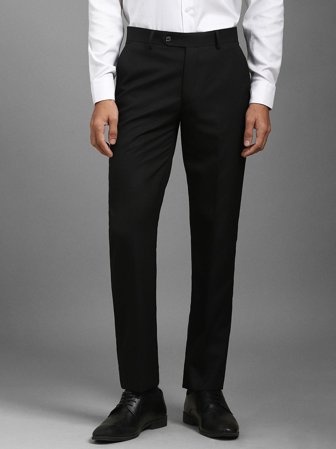 

Louis Philippe Men Slim Fit Trousers, Black