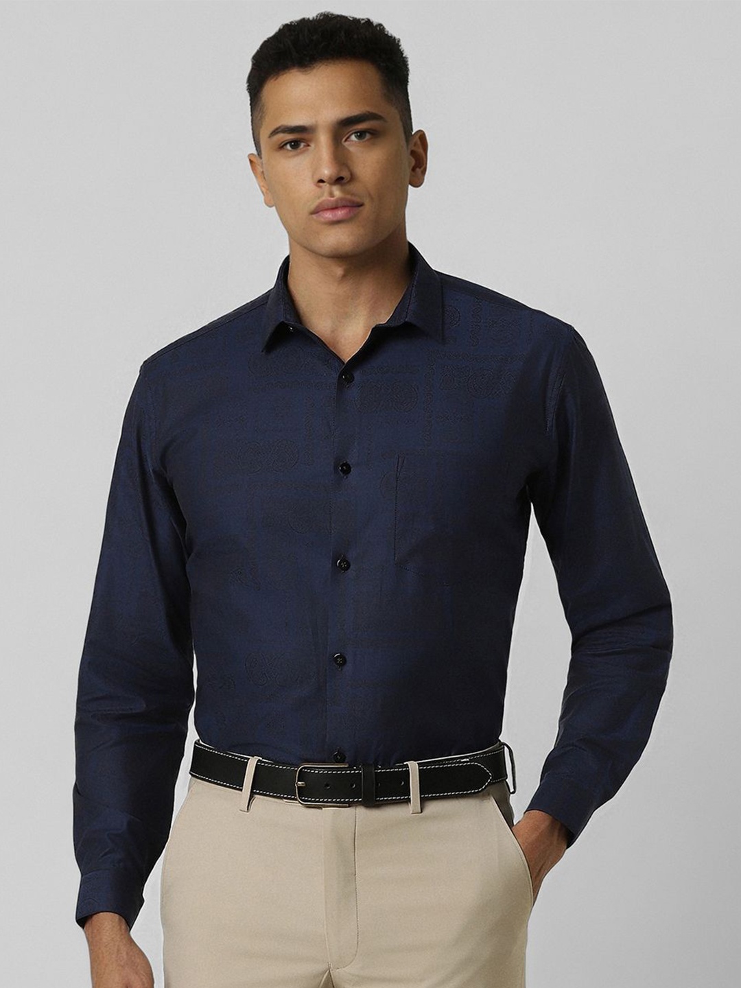 

V Dot Men Slim Fit Opaque Printed Party Shirt, Navy blue