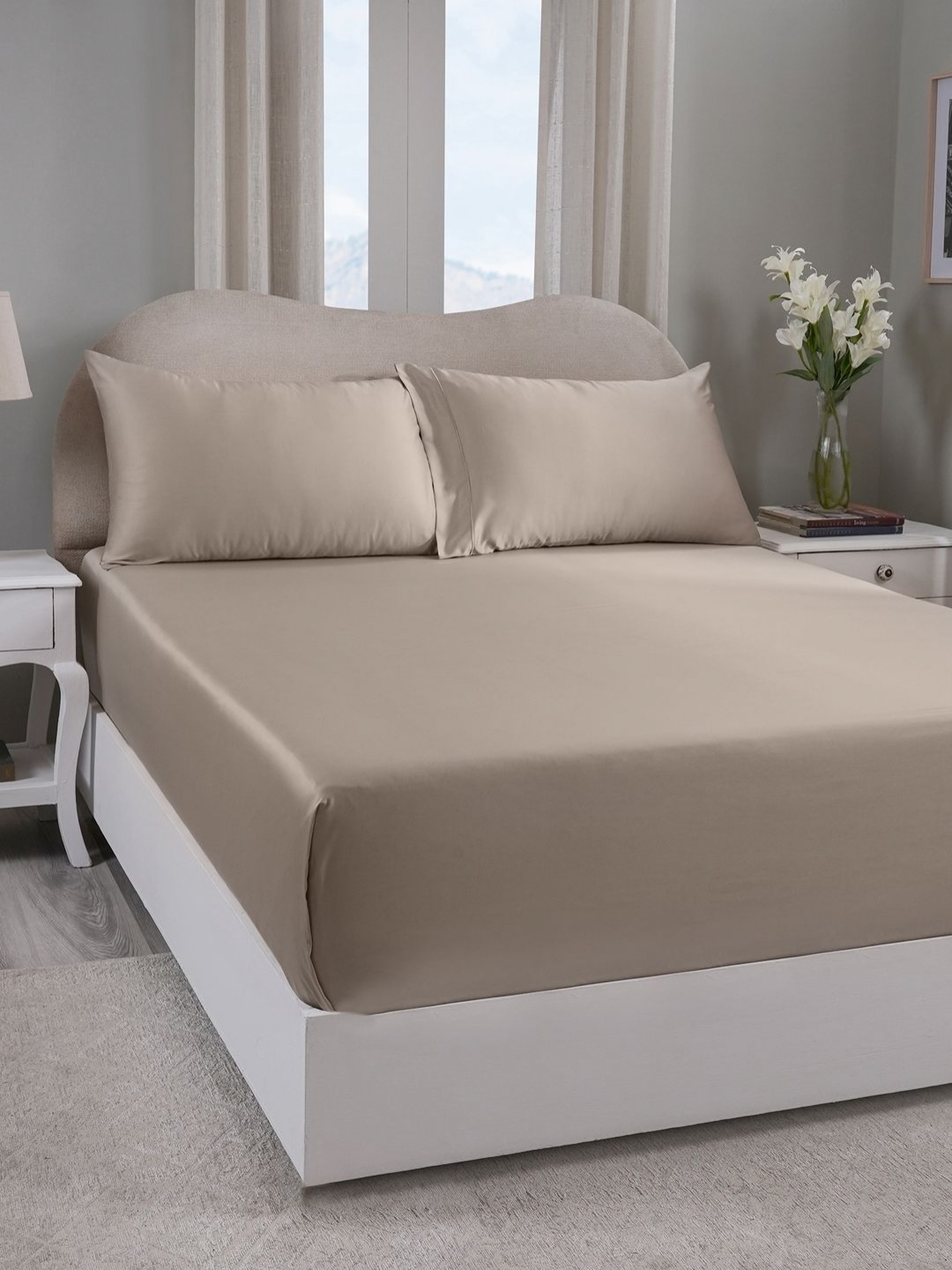 

MASPAR Beige 300 TC Double King Bedsheet With 2 Pillow Covers 2.75 m x 2.75 m