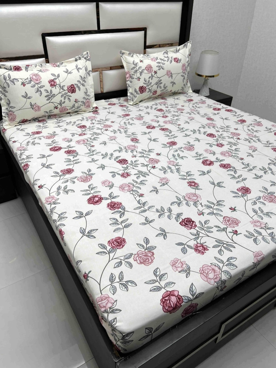 

Pure Decor Queen Size Double Bedsheet With 2 Pillow Covers 2.28m X 2.54m, White