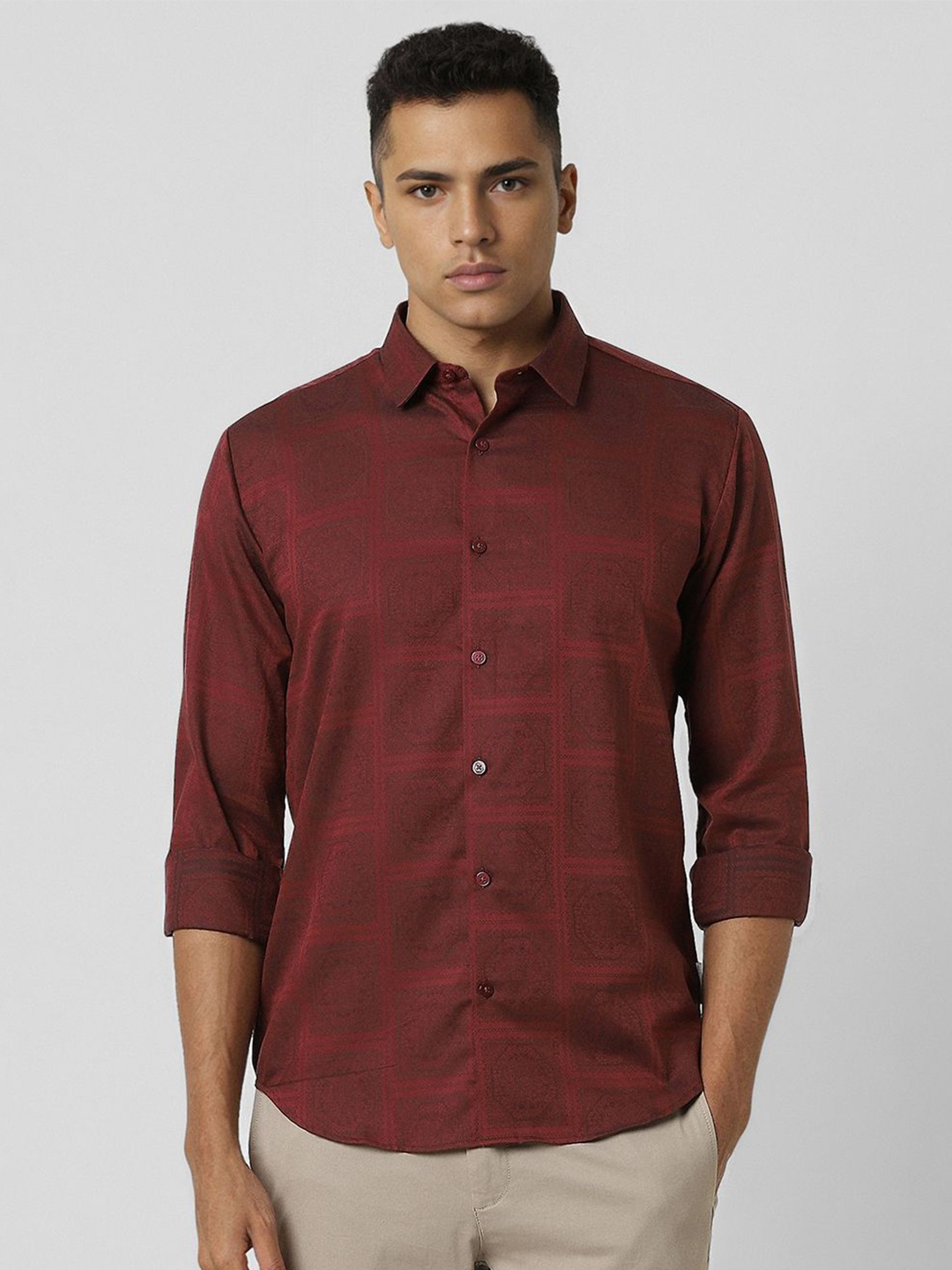 

V Dot Men Slim Fit Opaque Printed Party Shirt, Red