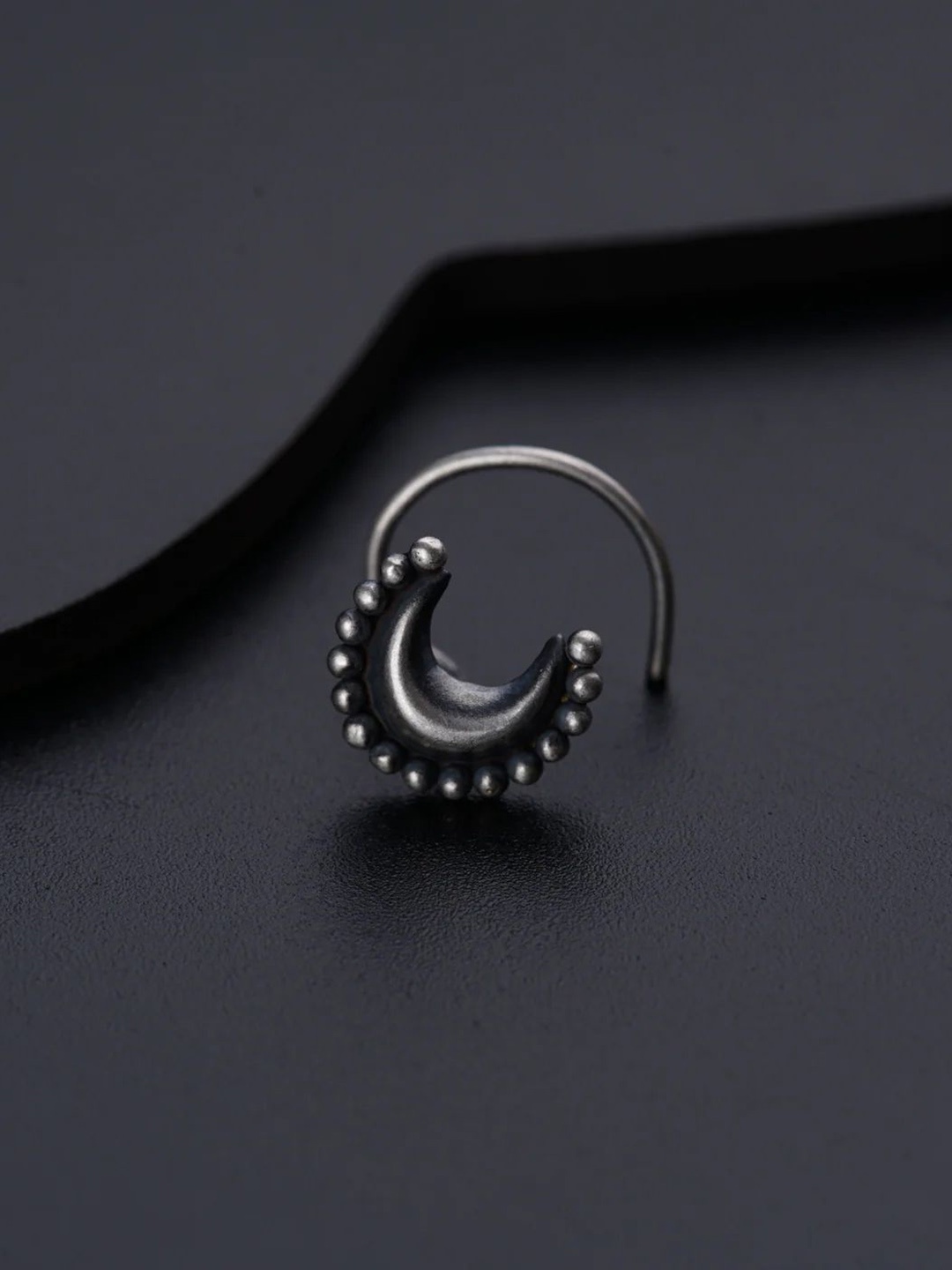 

House of Aadyaa Sterling Silver Oxidised Ring Nosepin