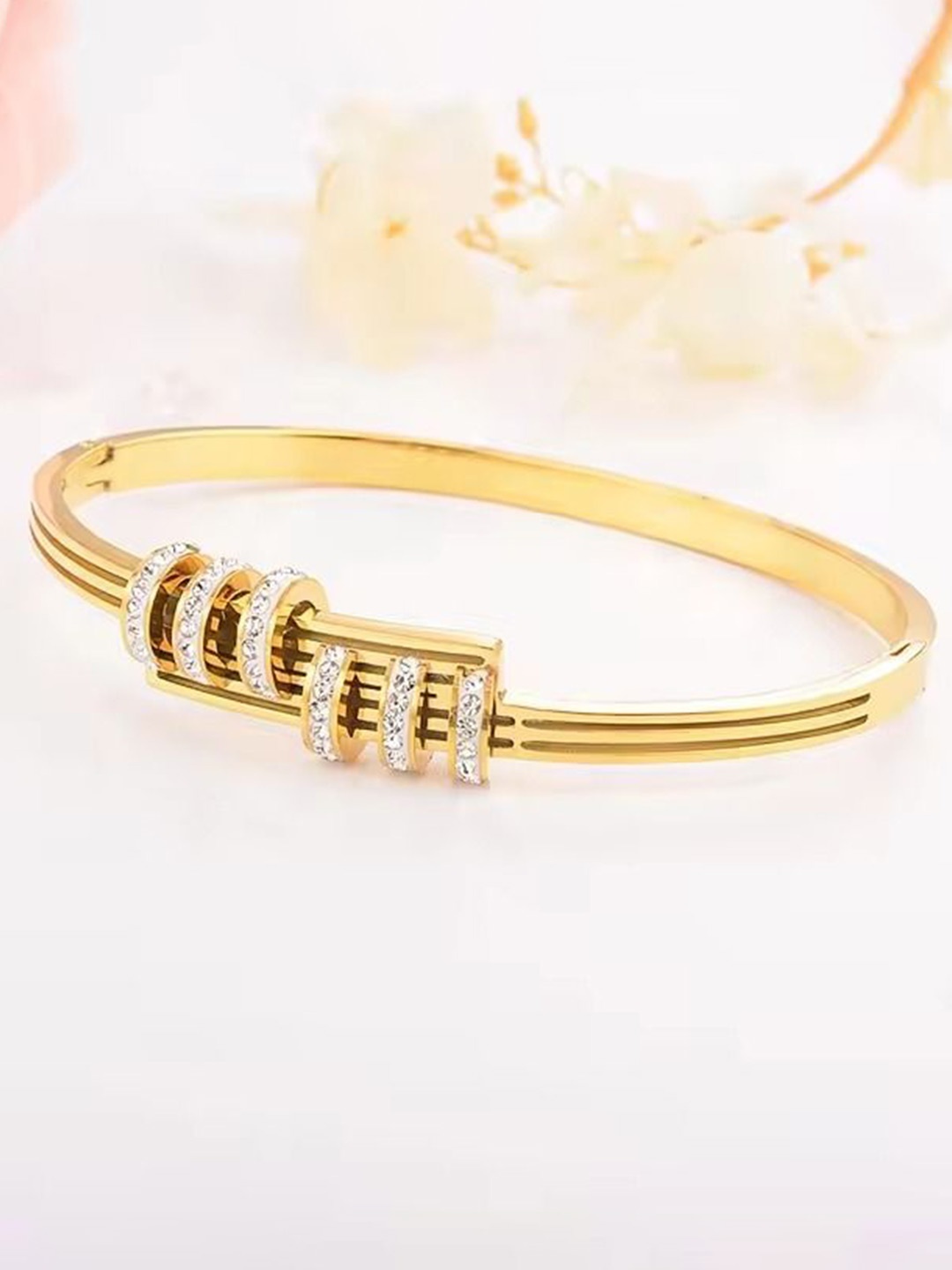 

DIVASTRI Women Antique Gold-Plated Kada Bracelet