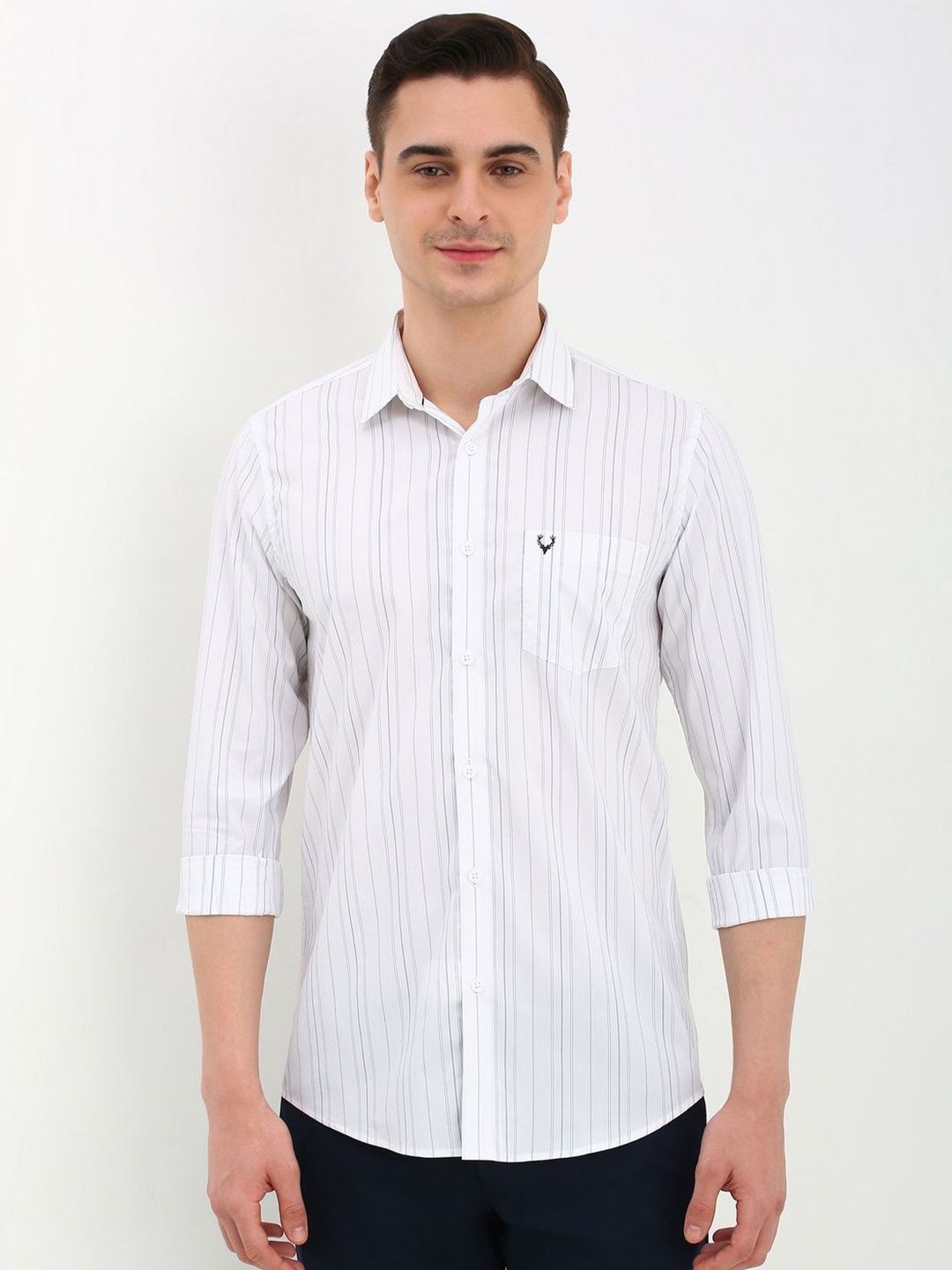 

Allen Solly Men Slim Fit Opaque Striped Casual Shirt, White