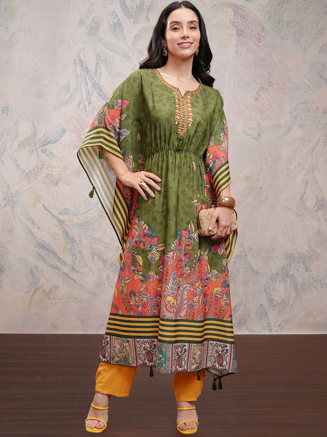 

Vishudh Notch Neck Printed Tunic with Trouser, Green