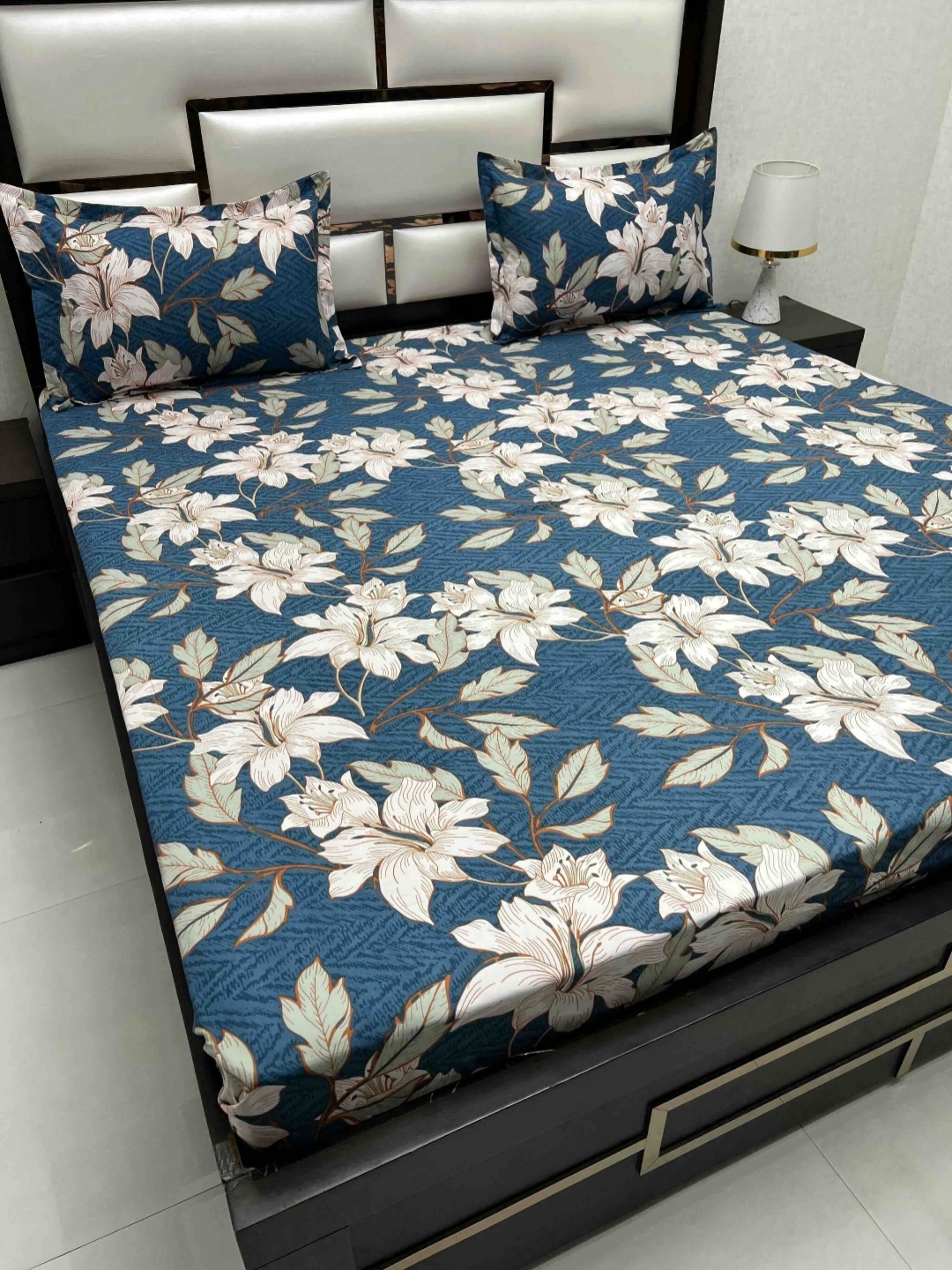 

Pure Decor Queen Size Double Bedsheet With 2 Pillow Covers 2.28m X 2.54m, Blue