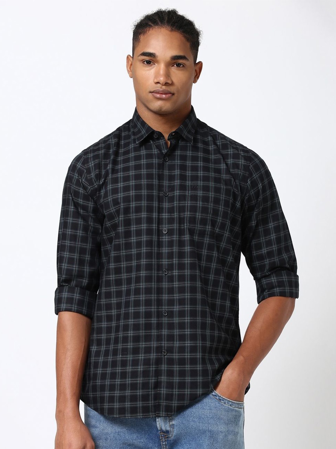 

Peter England Casuals Men Slim Fit Opaque Checked Casual Shirt, Black