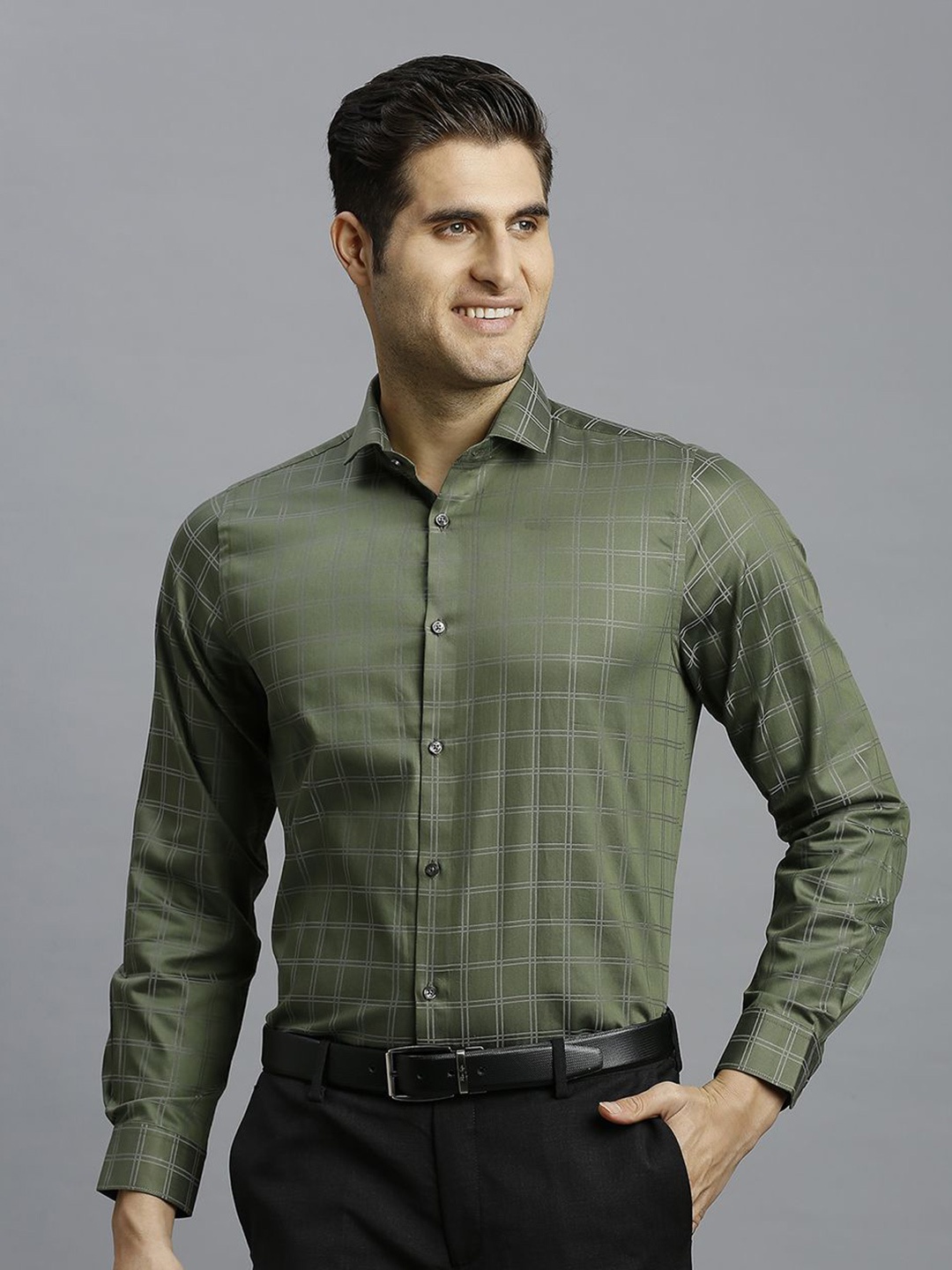 

Reid & Taylor Men Slim Fit Opaque Checked Formal Shirt, Olive