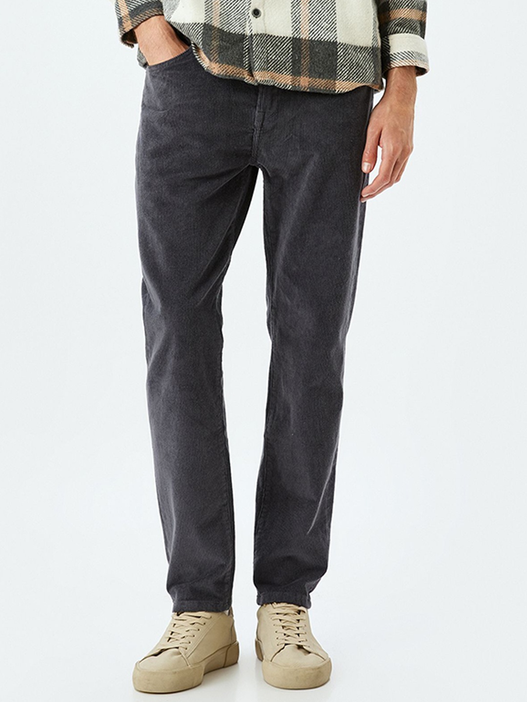 

Koton Men Mid-Rise Cotton RegularTrousers, Grey